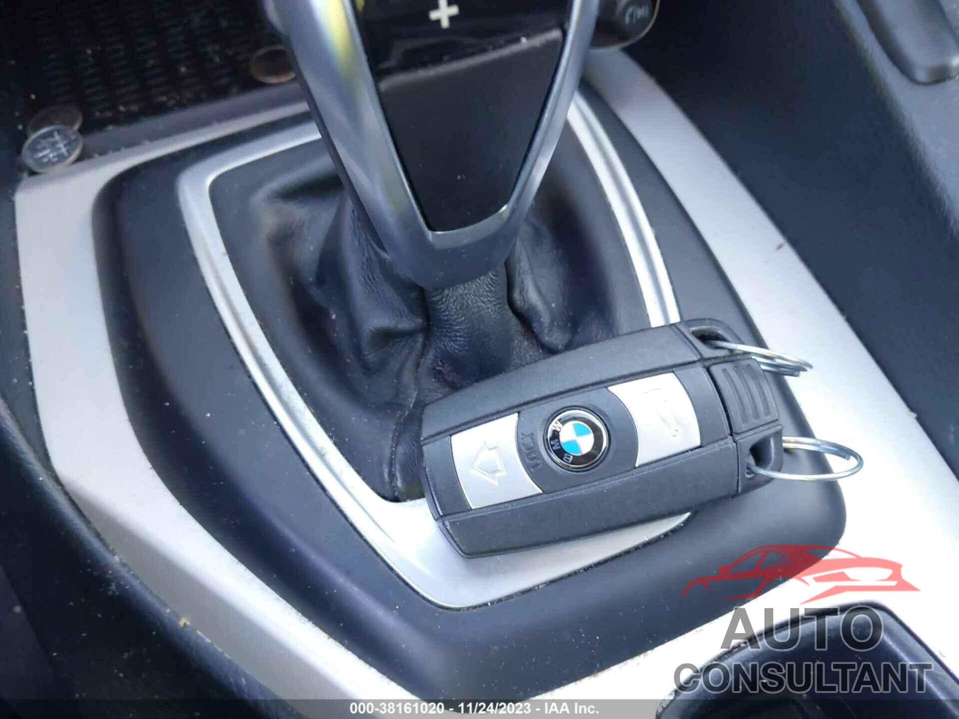 BMW X1 2015 - WBAVL1C50FVY32313