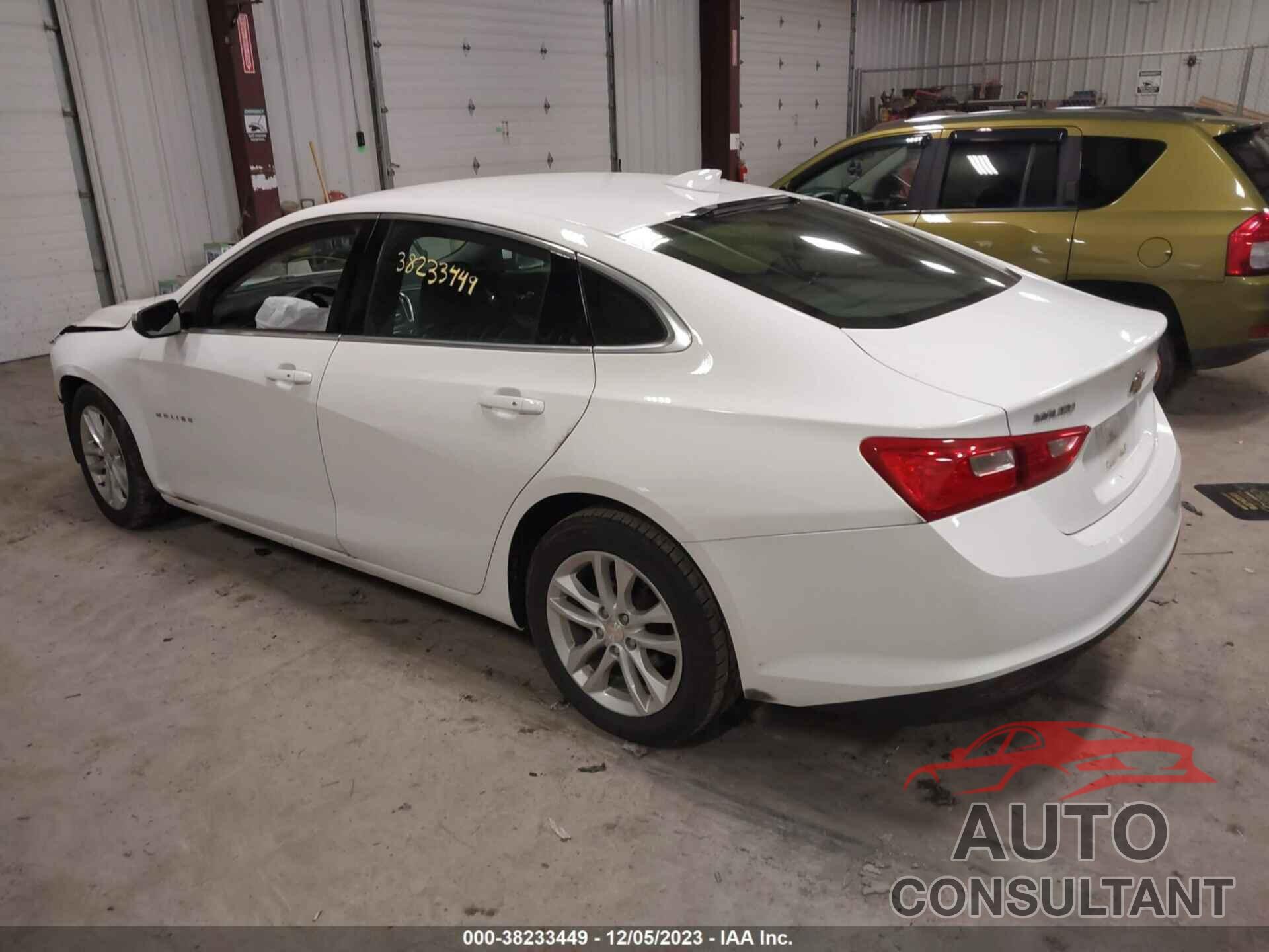 CHEVROLET MALIBU 2018 - 1G1ZD5ST5JF180664