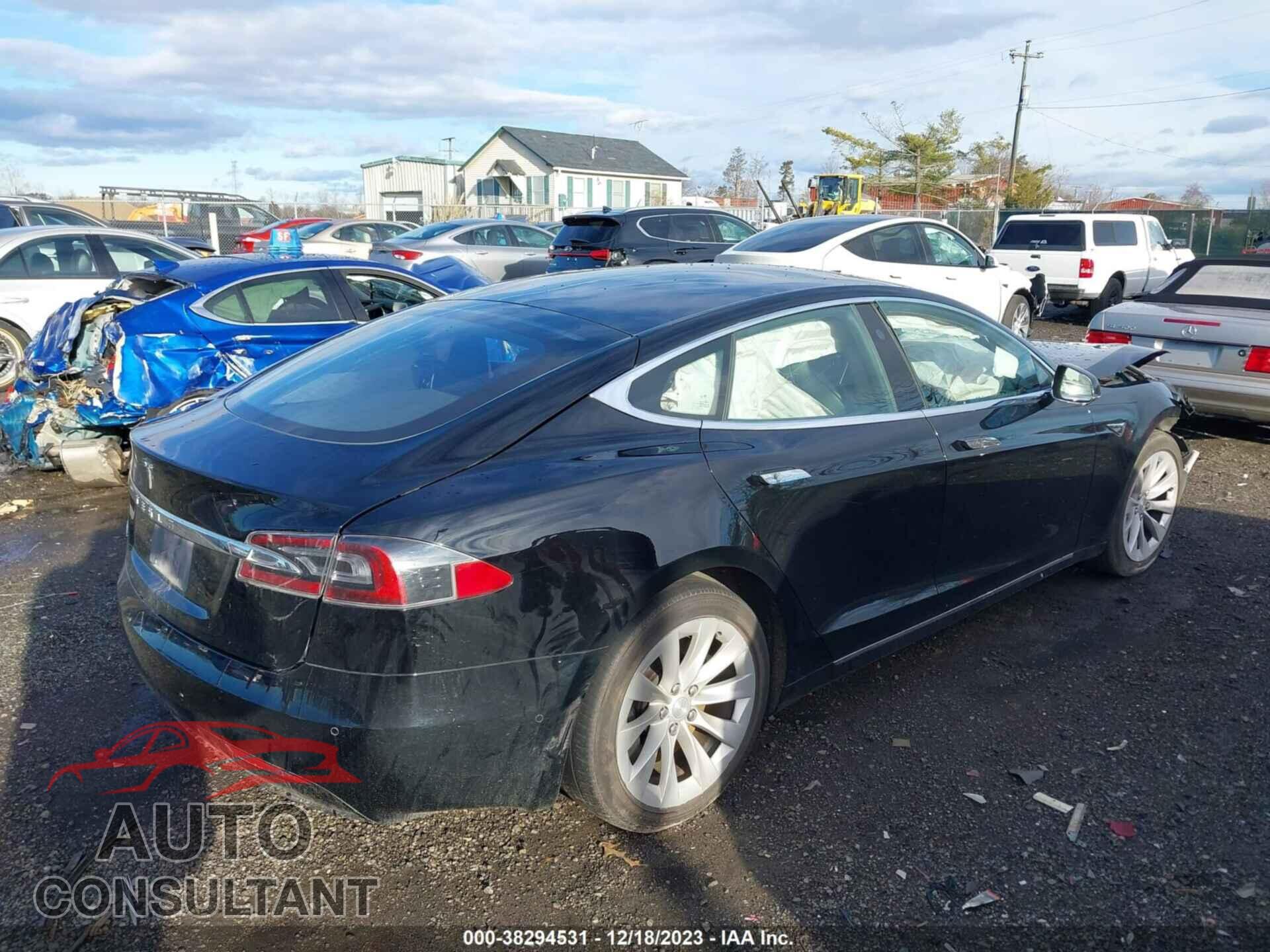 TESLA MODEL S 2017 - 5YJSA1E17HF183374