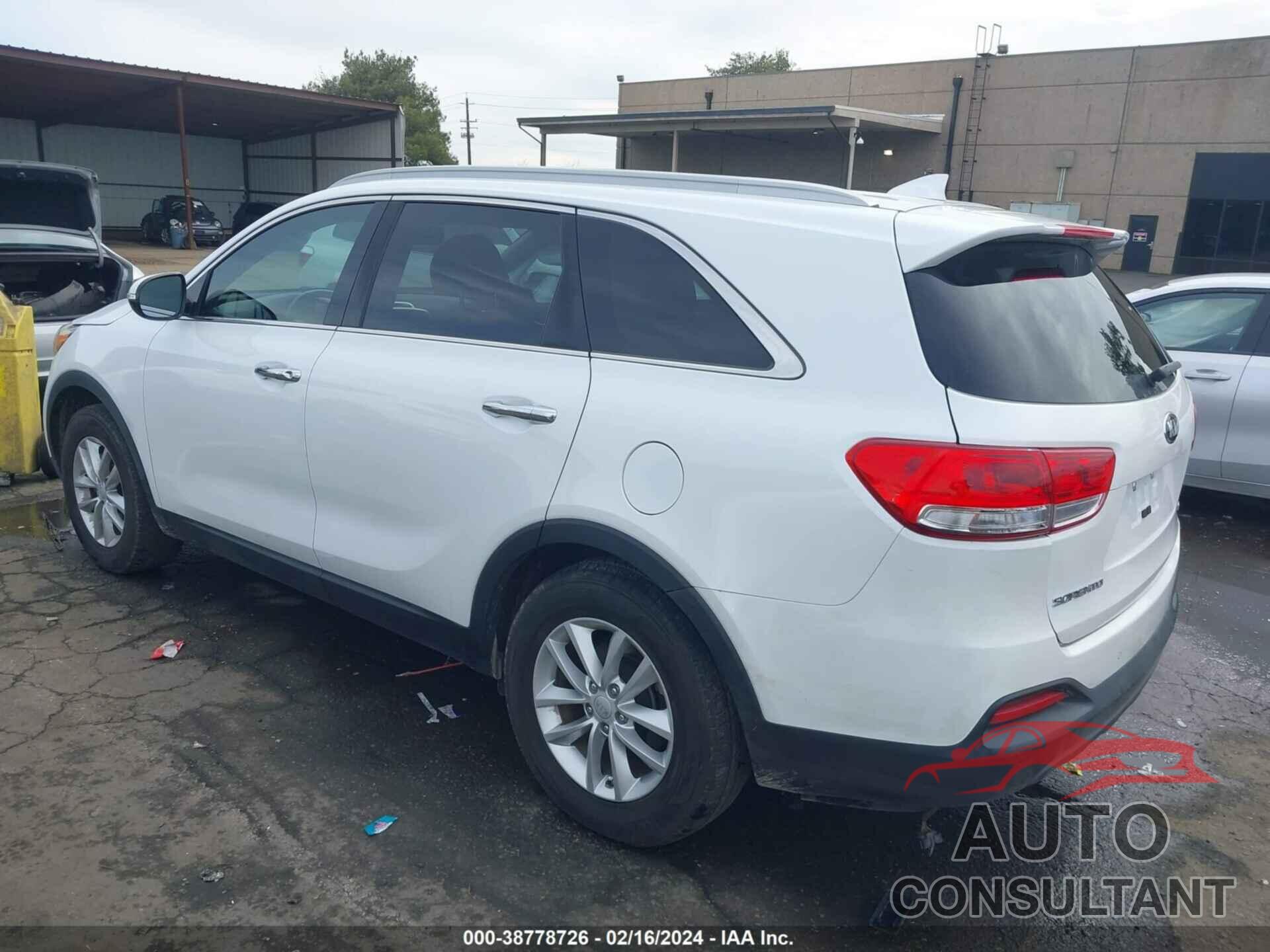 KIA SORENTO 2018 - 5XYPG4A38JG413015