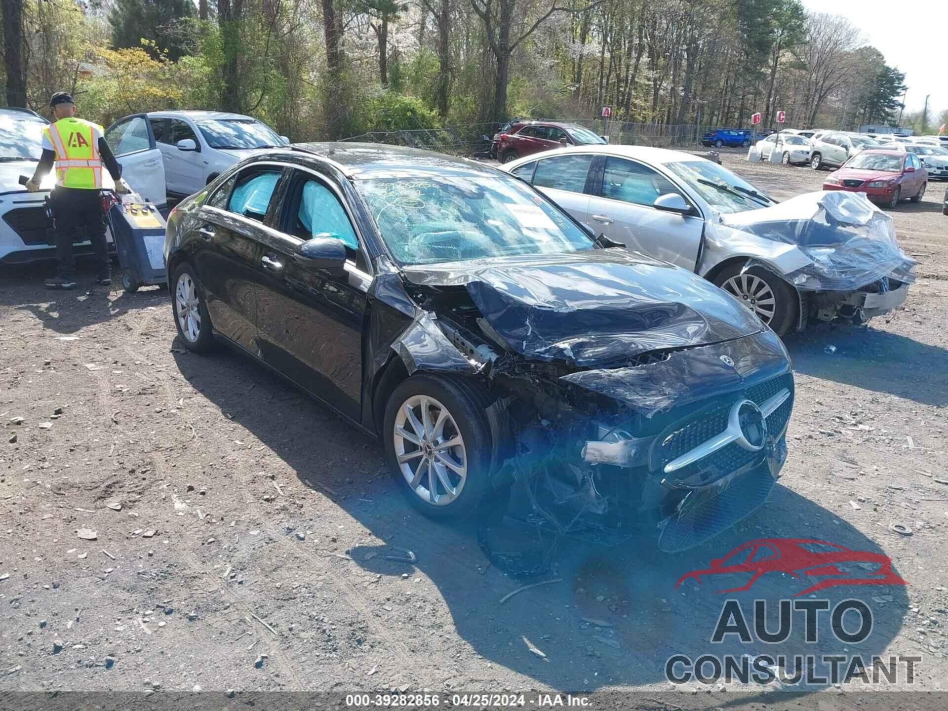 MERCEDES-BENZ A 220 2020 - WDD3G4FB0LW036271
