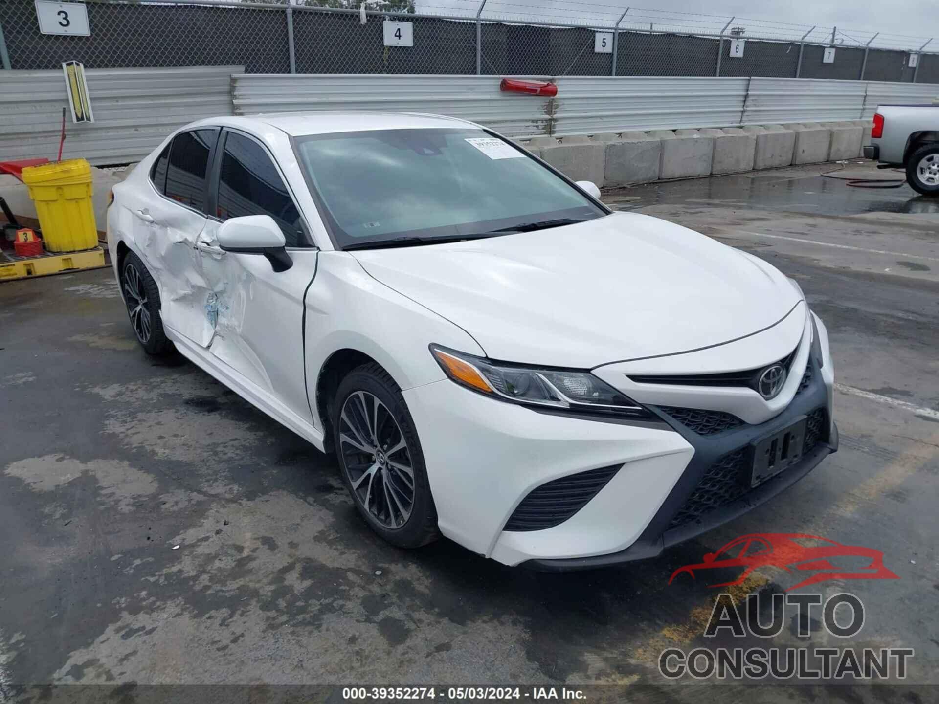 TOYOTA CAMRY 2020 - 4T1G11AK3LU858878