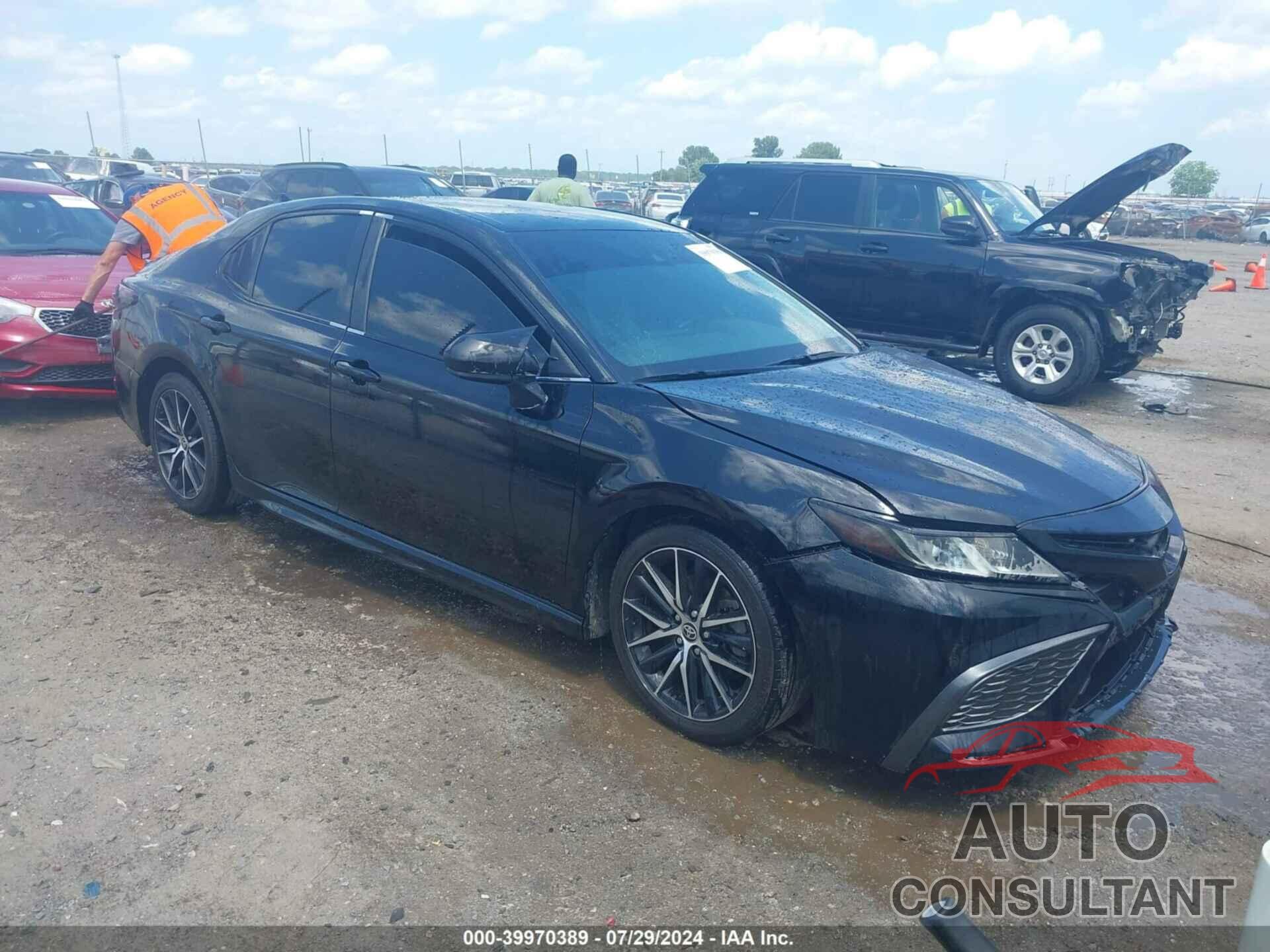 TOYOTA CAMRY 2021 - 4T1G11AK9MU616761