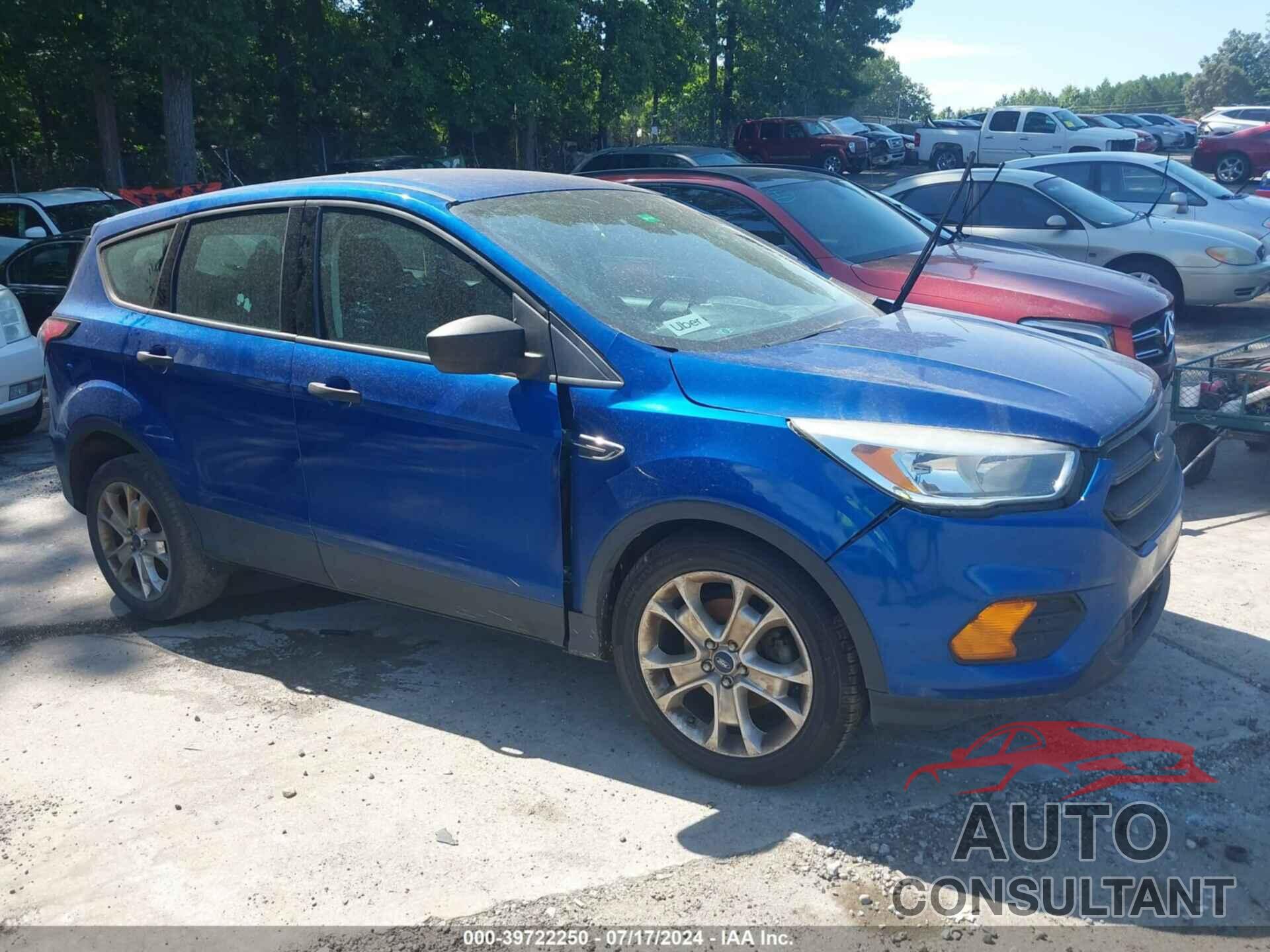 FORD ESCAPE 2017 - 1FMCU0F70HUC59075