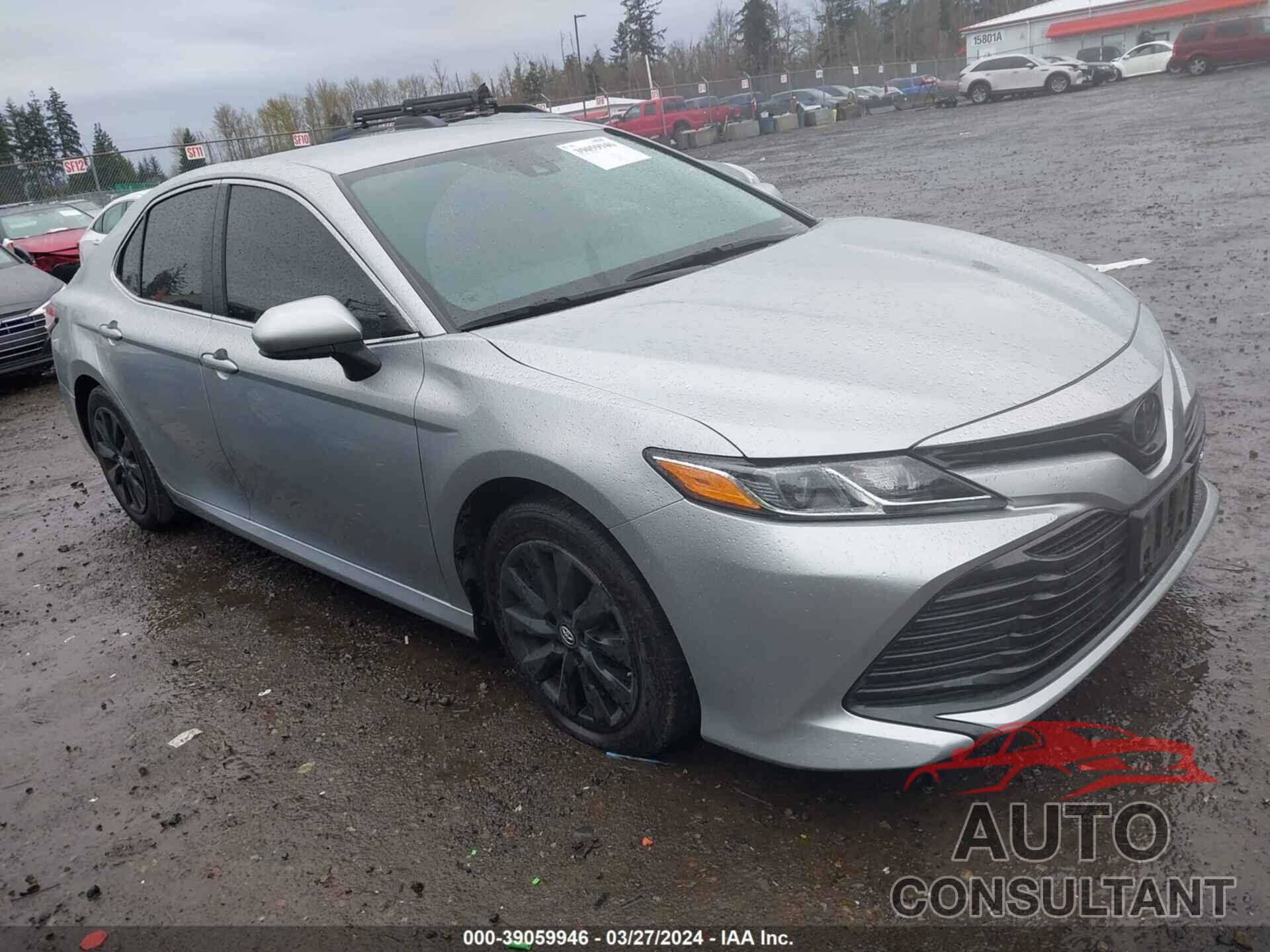 TOYOTA CAMRY 2018 - 4T1B11HK6JU618849