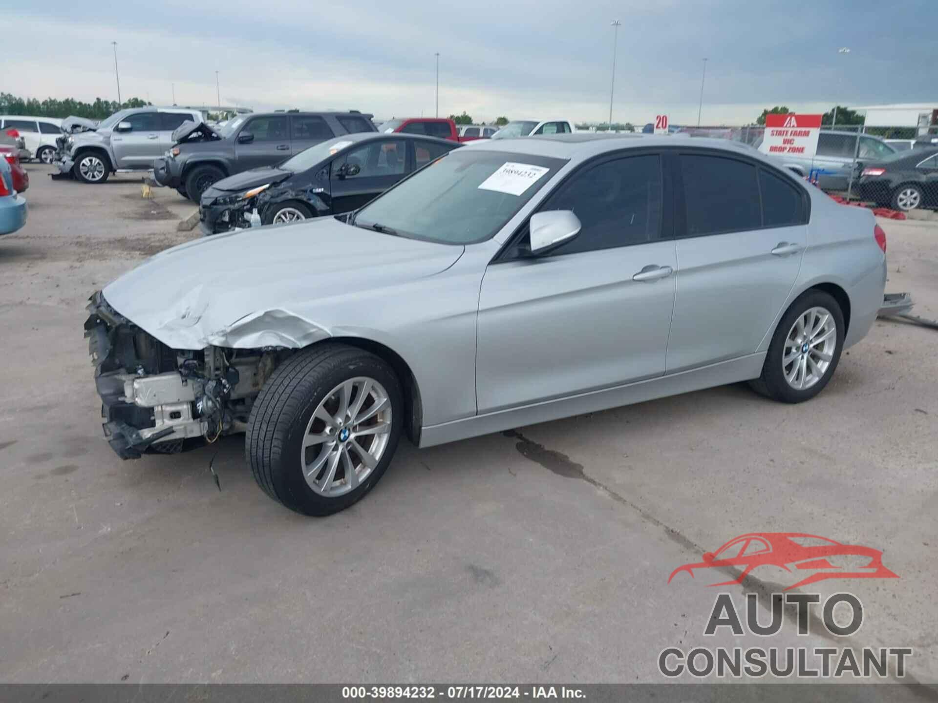 BMW 320I 2016 - WBA8E1G57GNT36332