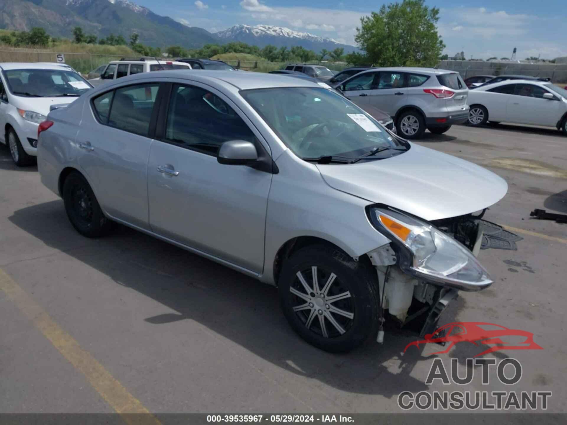 NISSAN VERSA 2019 - 3N1CN7AP1KL823533