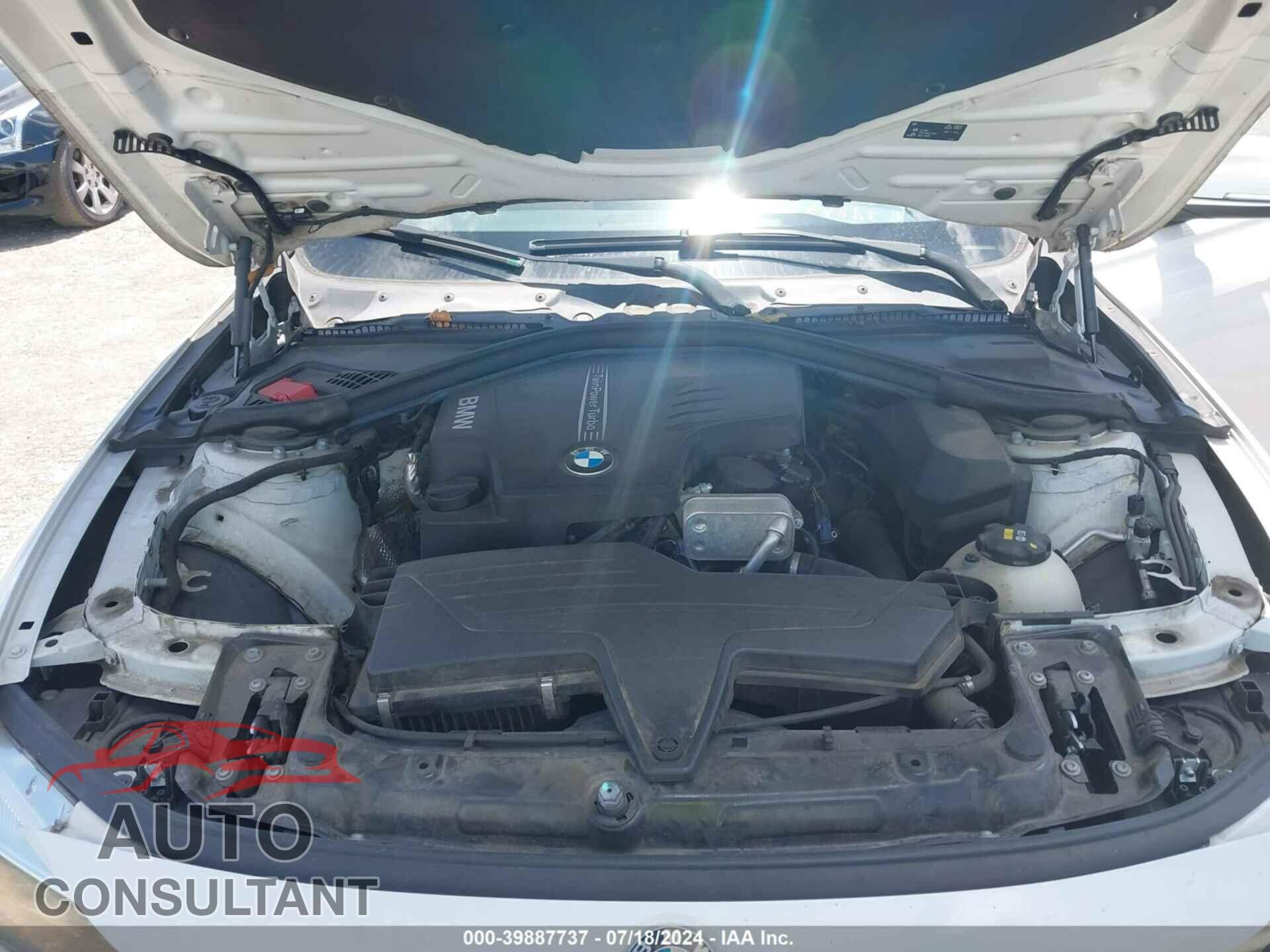 BMW 320I 2016 - WBA8E5G56GNU20472