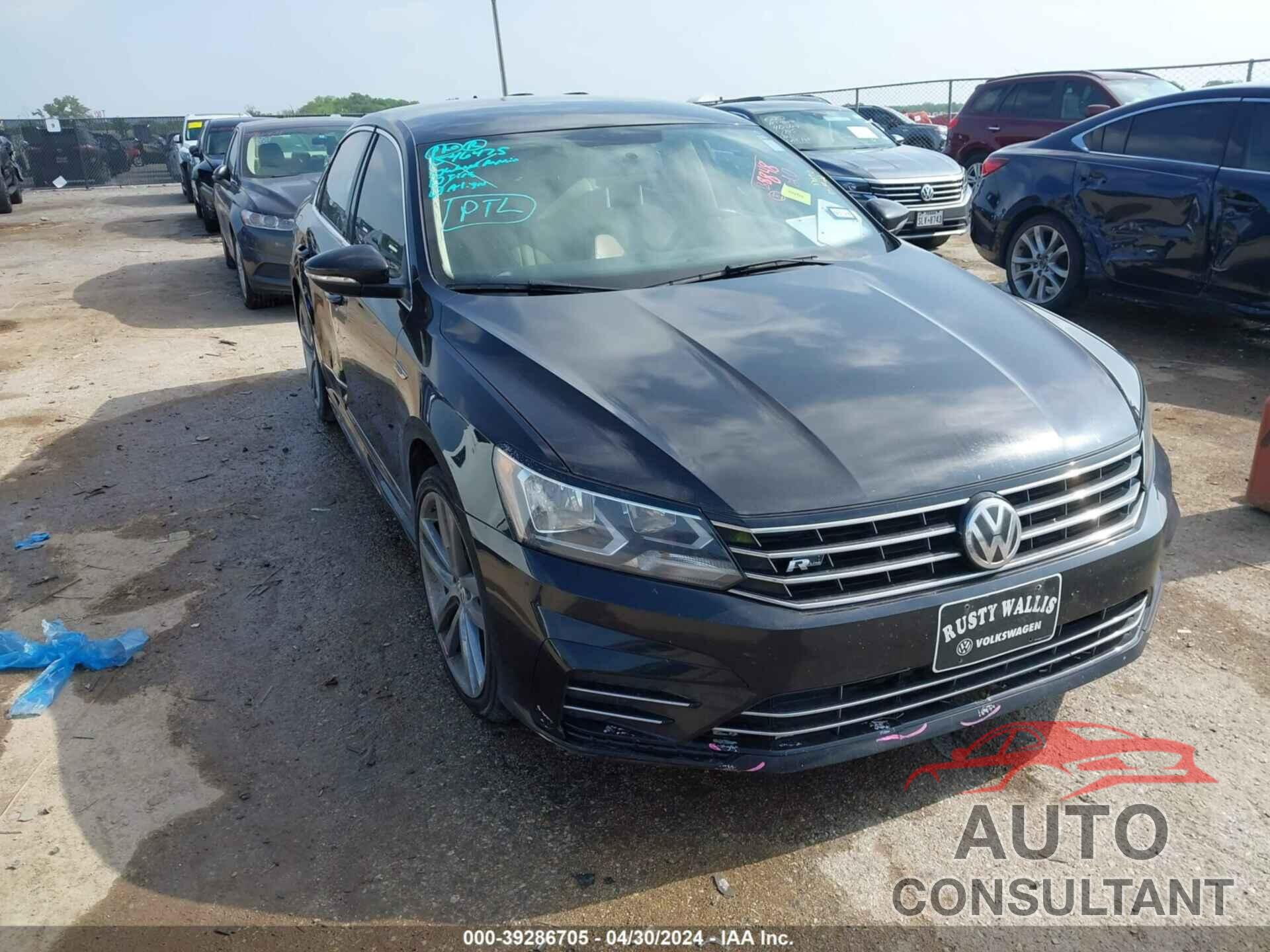 VOLKSWAGEN PASSAT 2017 - 1VWDT7A32HC055079