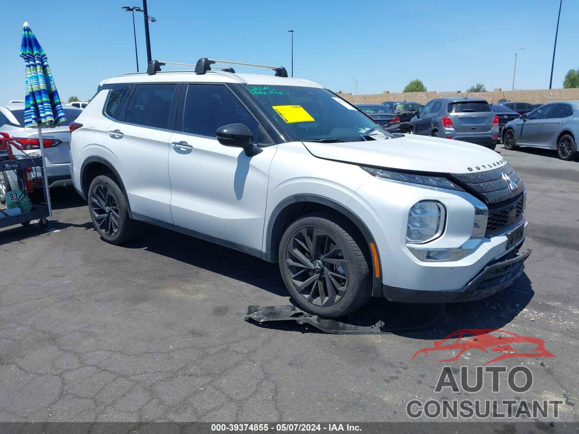 MITSUBISHI OUTLANDER 2023 - JA4J3UA83PZ021478