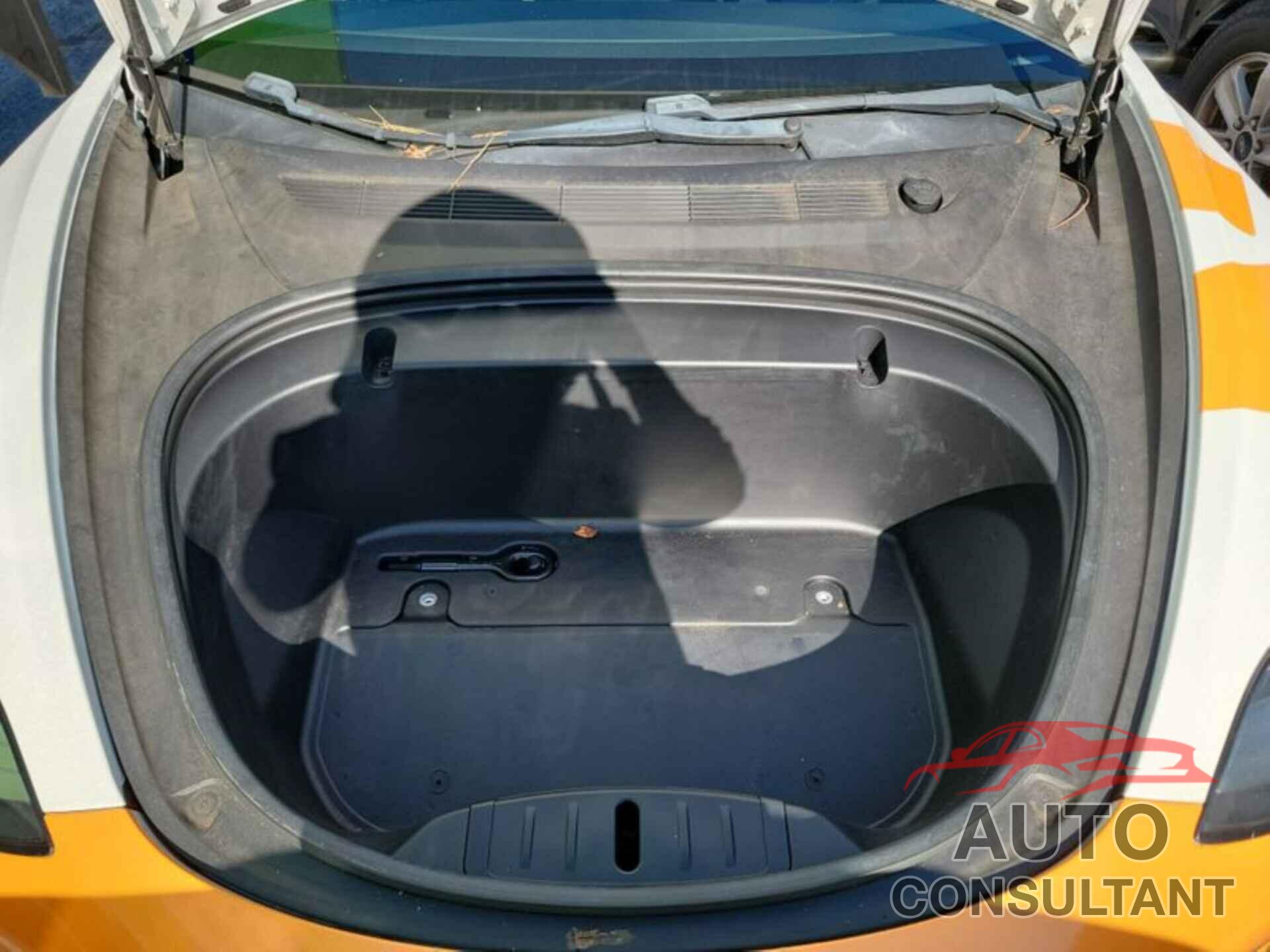 TESLA MODEL 3 2020 - 5YJ3E1EB7LF636905