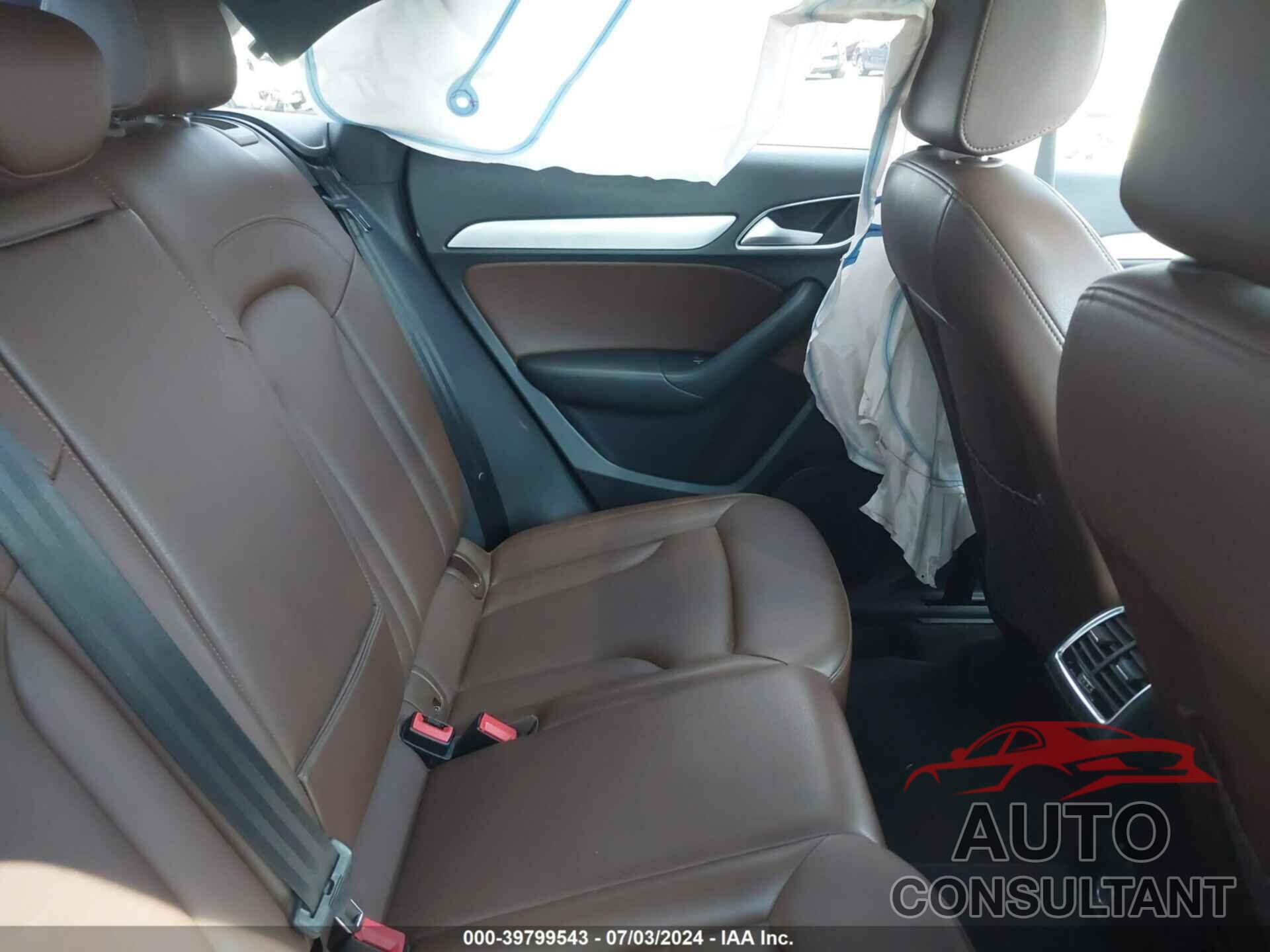 AUDI Q3 2018 - WA1ECCFS0JR014561
