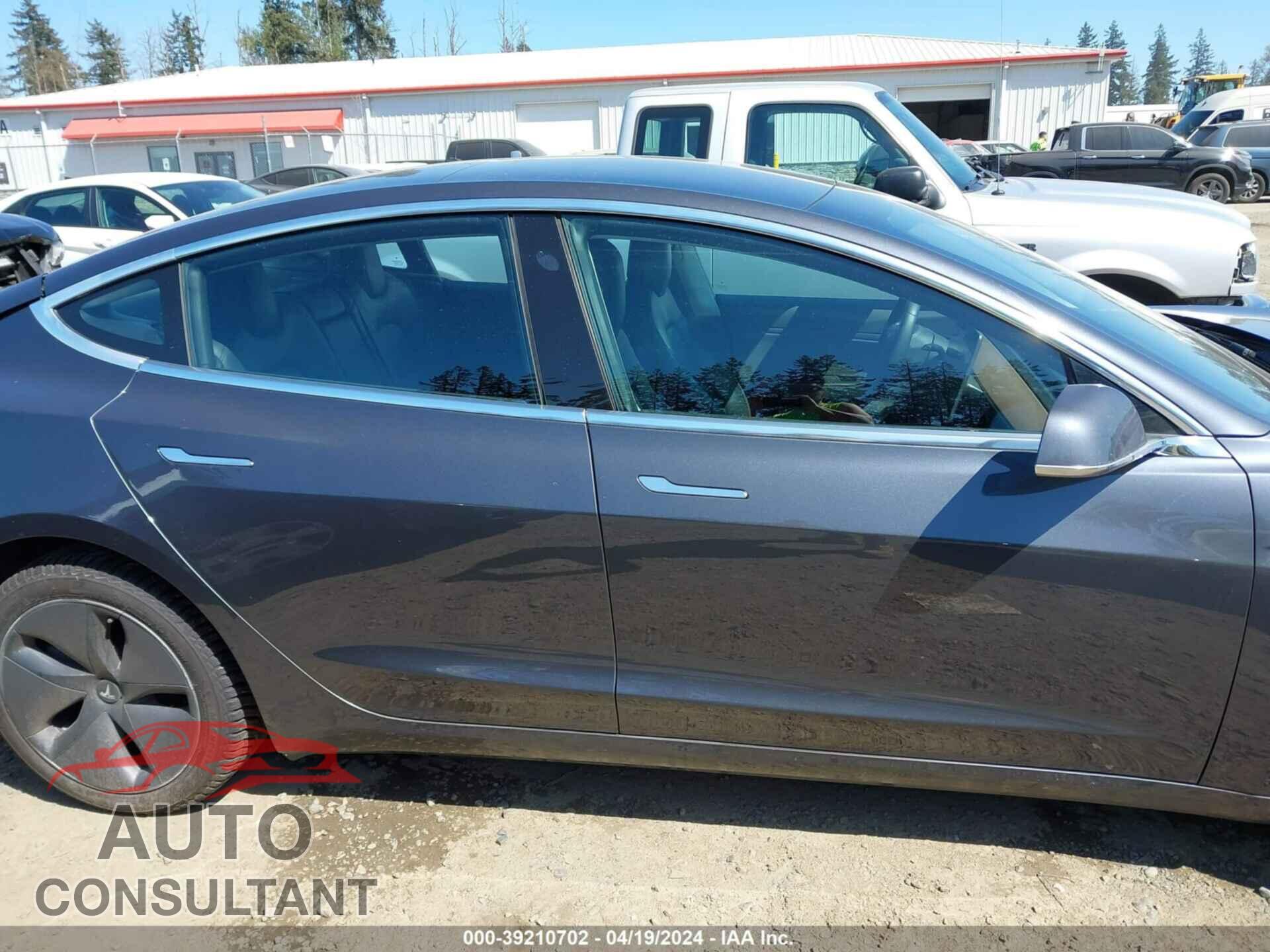 TESLA MODEL 3 2018 - 5YJ3E1EB4JF114438