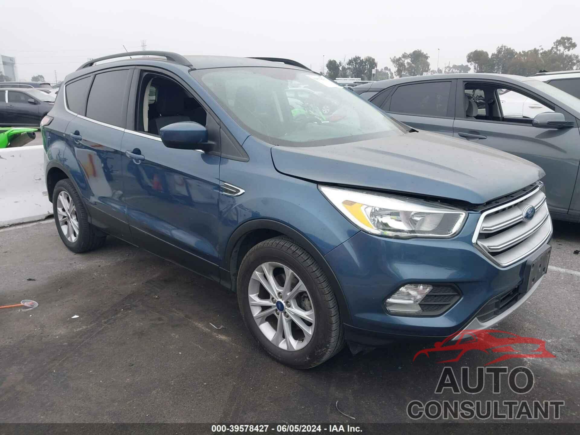 FORD ESCAPE 2018 - 1FMCU0GD8JUB27952