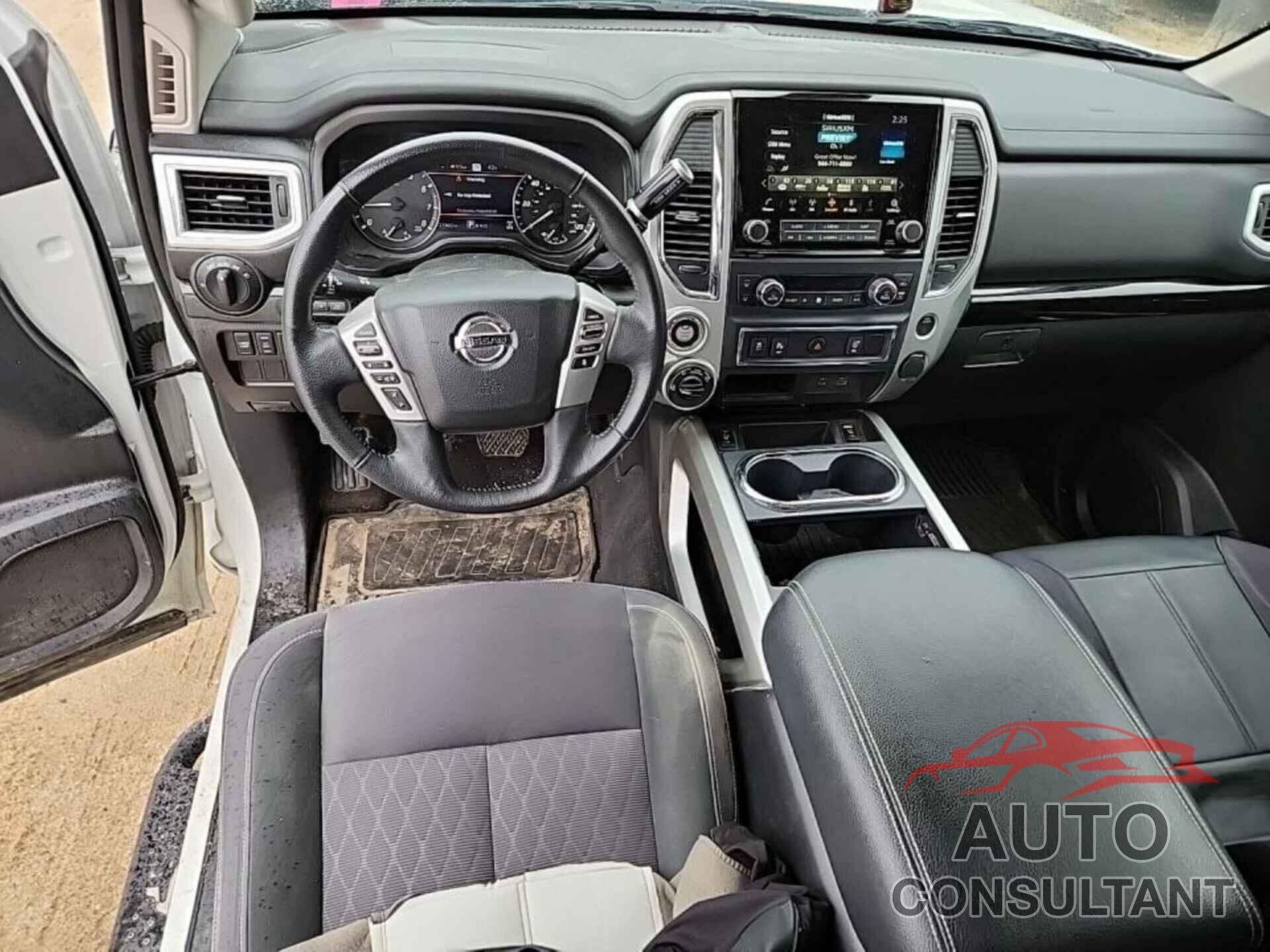 NISSAN TITAN 2021 - 1N6AA1ED9MN512896