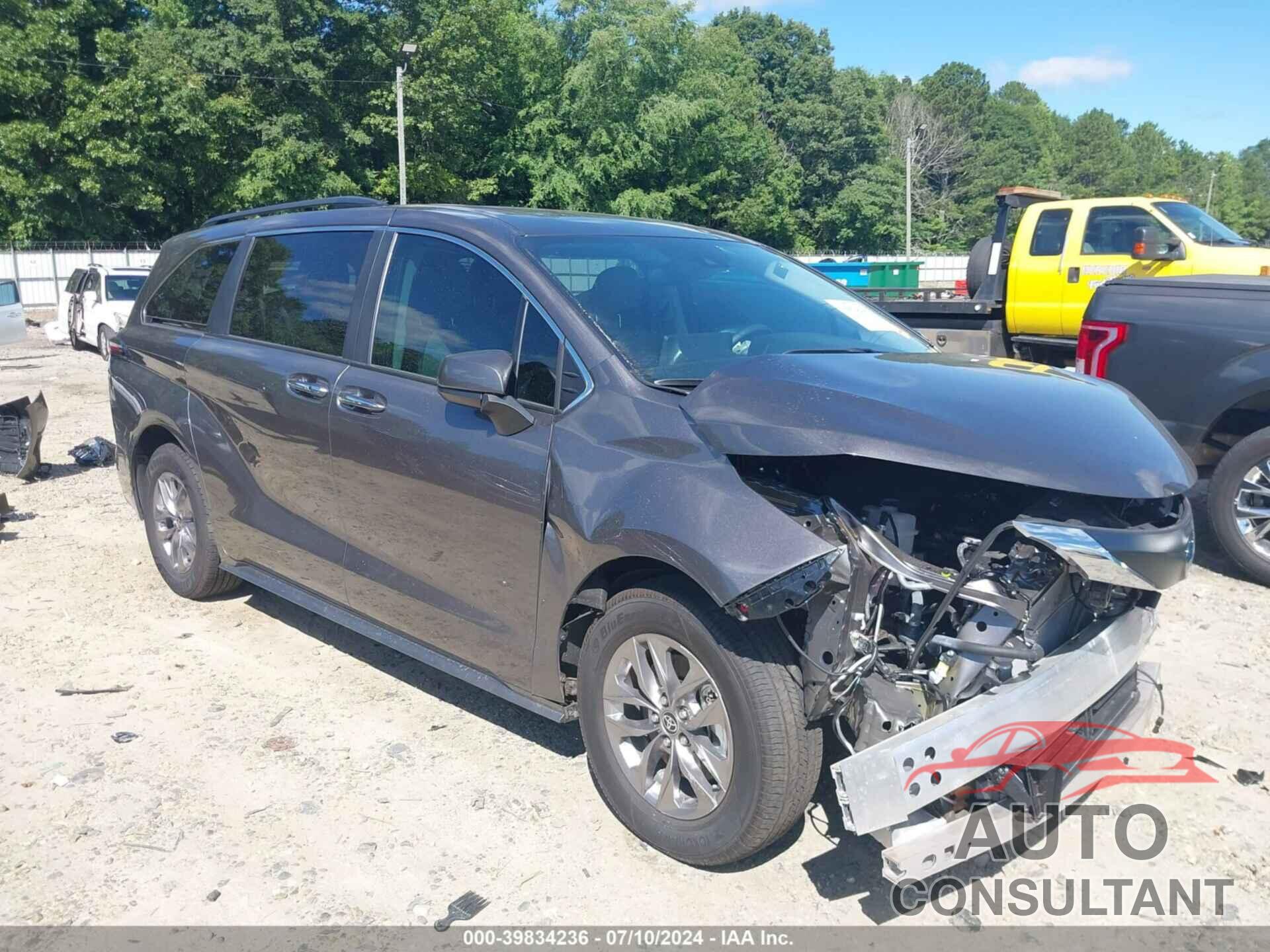 TOYOTA SIENNA 2023 - 5TDYSKFC1PS083634