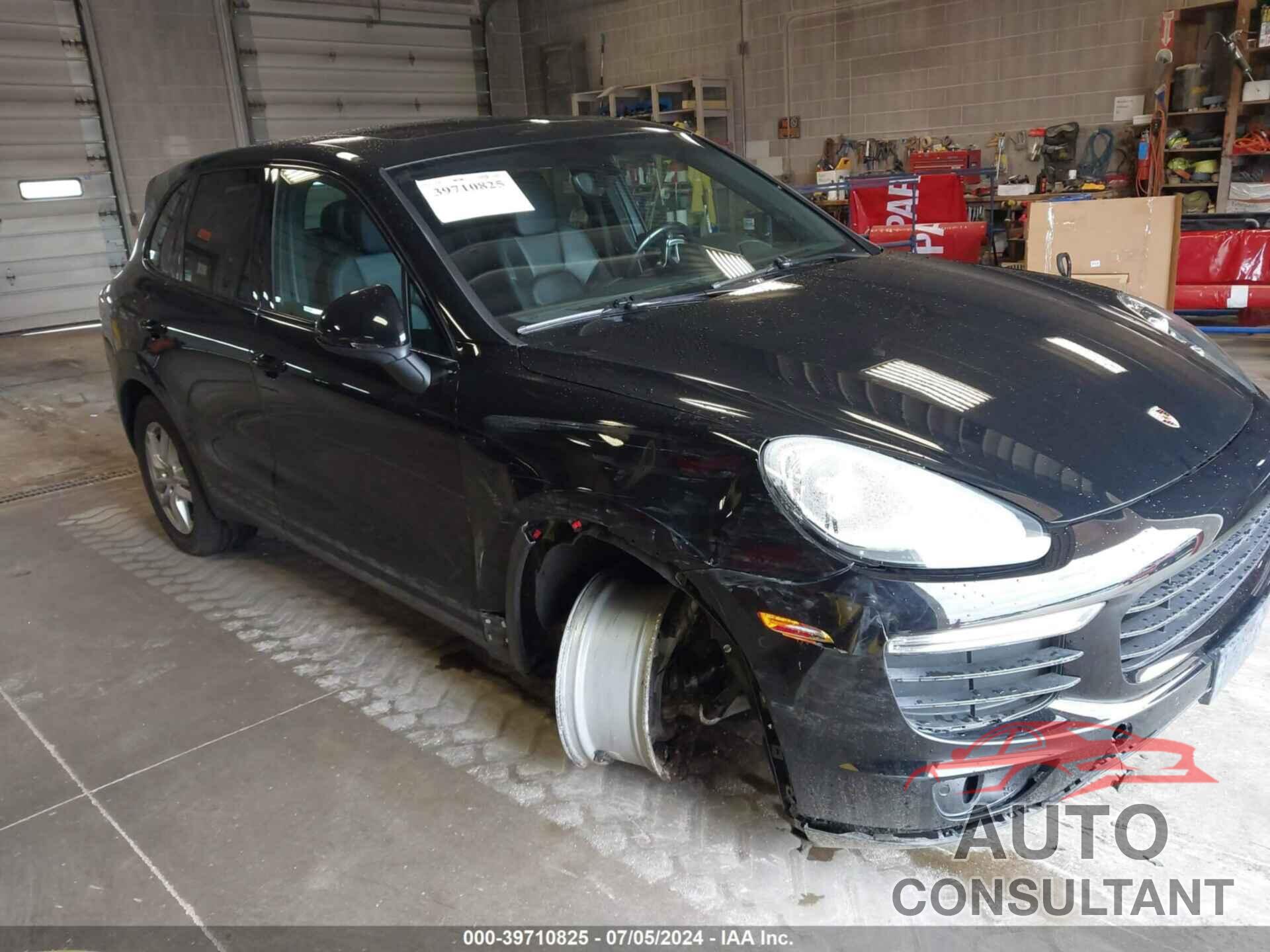 PORSCHE CAYENNE 2016 - WP1AA2A26GKA37225