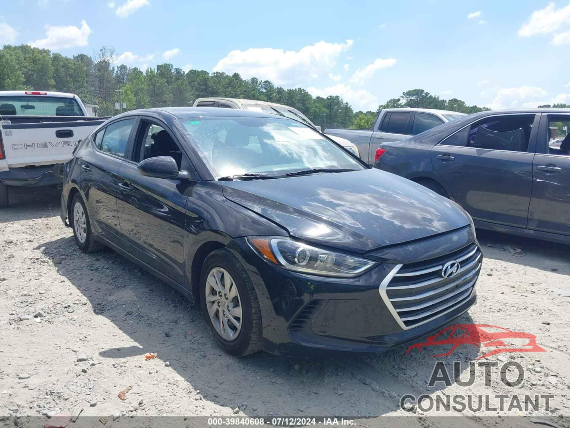 HYUNDAI ELANTRA 2018 - KMHD74LF1JU475554