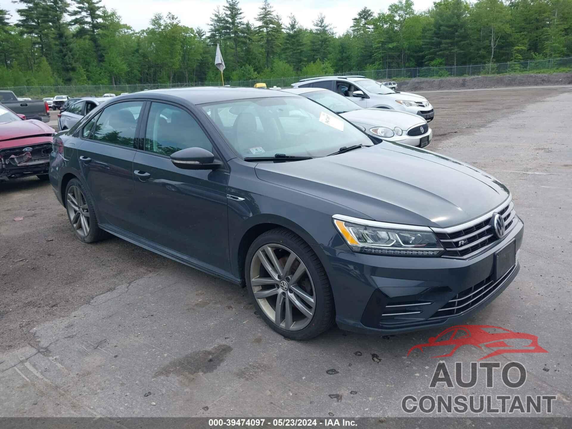 VOLKSWAGEN PASSAT 2018 - 1VWAA7A37JC000402