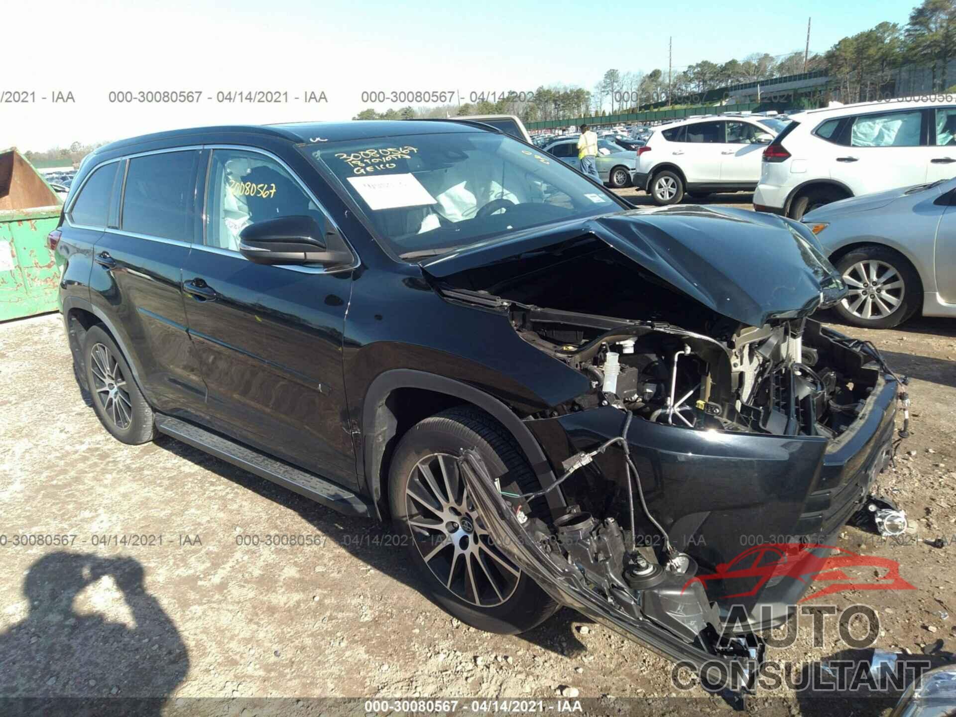 TOYOTA HIGHLANDER 2018 - 5TDJZRFH0JS546632