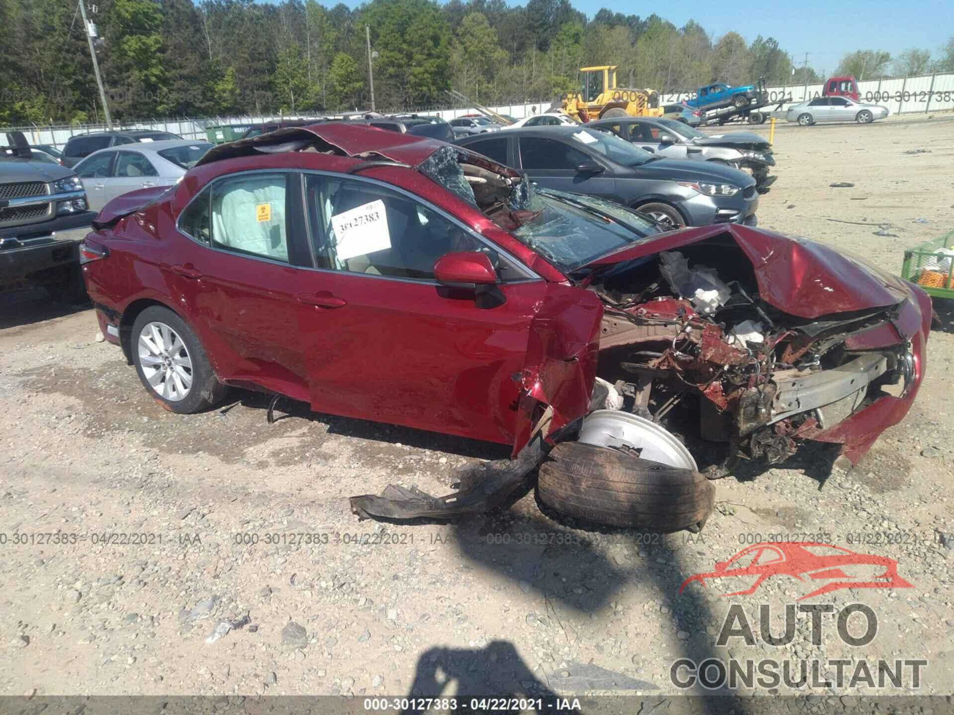 TOYOTA CAMRY 2018 - 4T1B11HKXJU640482