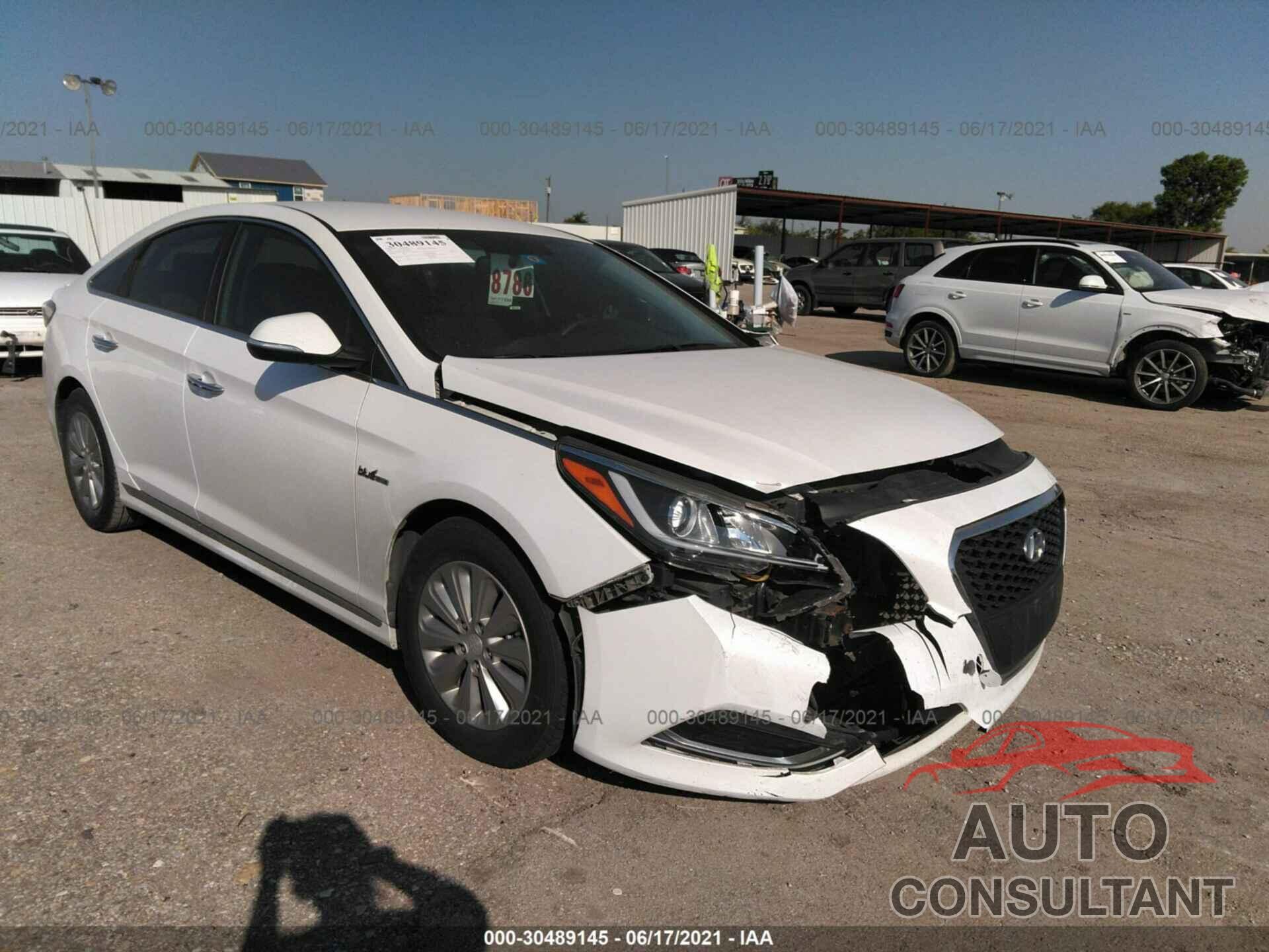 HYUNDAI SONATA HYBRID 2017 - KMHE24L1XHA057366