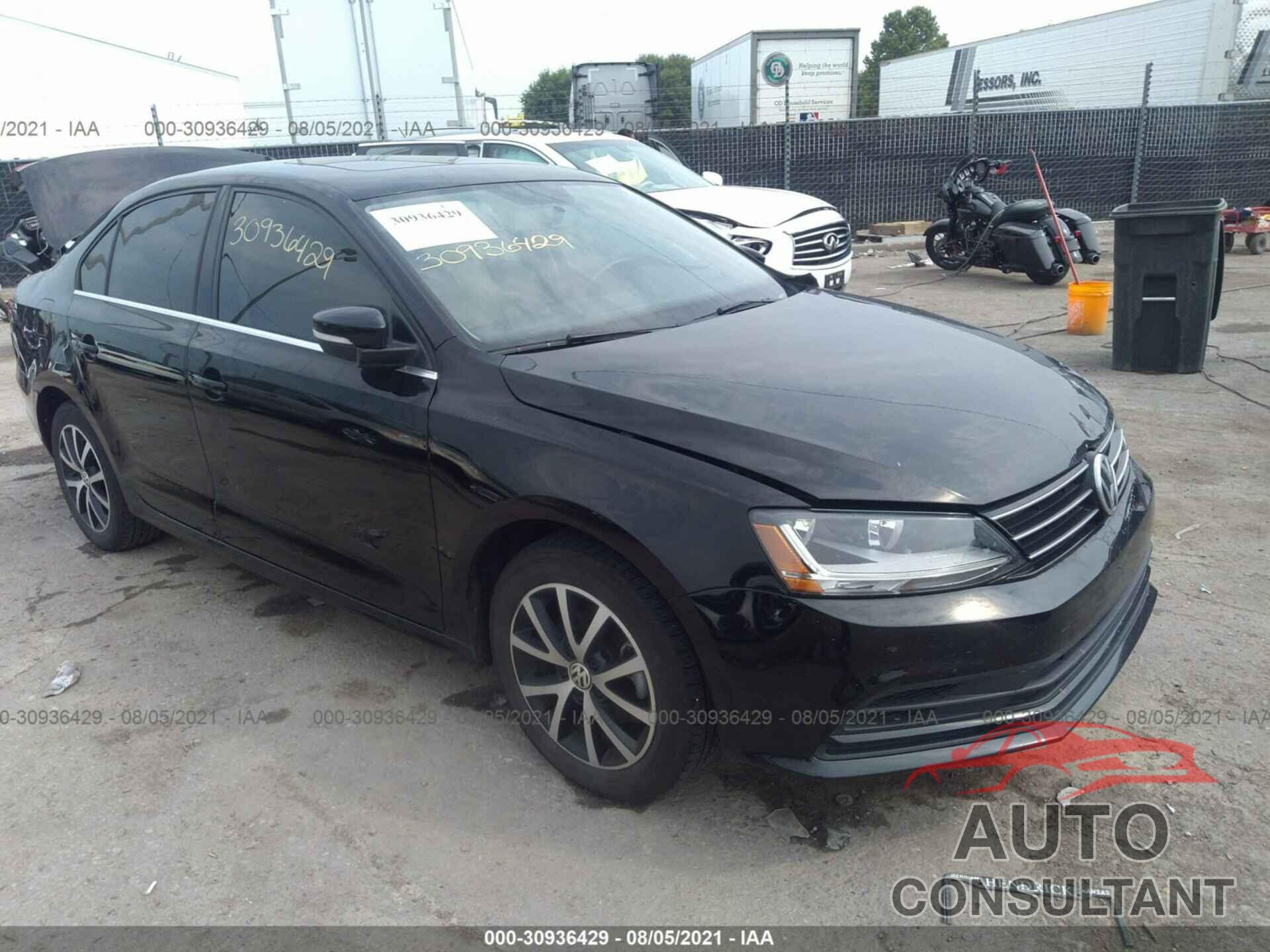 VOLKSWAGEN JETTA 2017 - 3VWDB7AJXHM284013