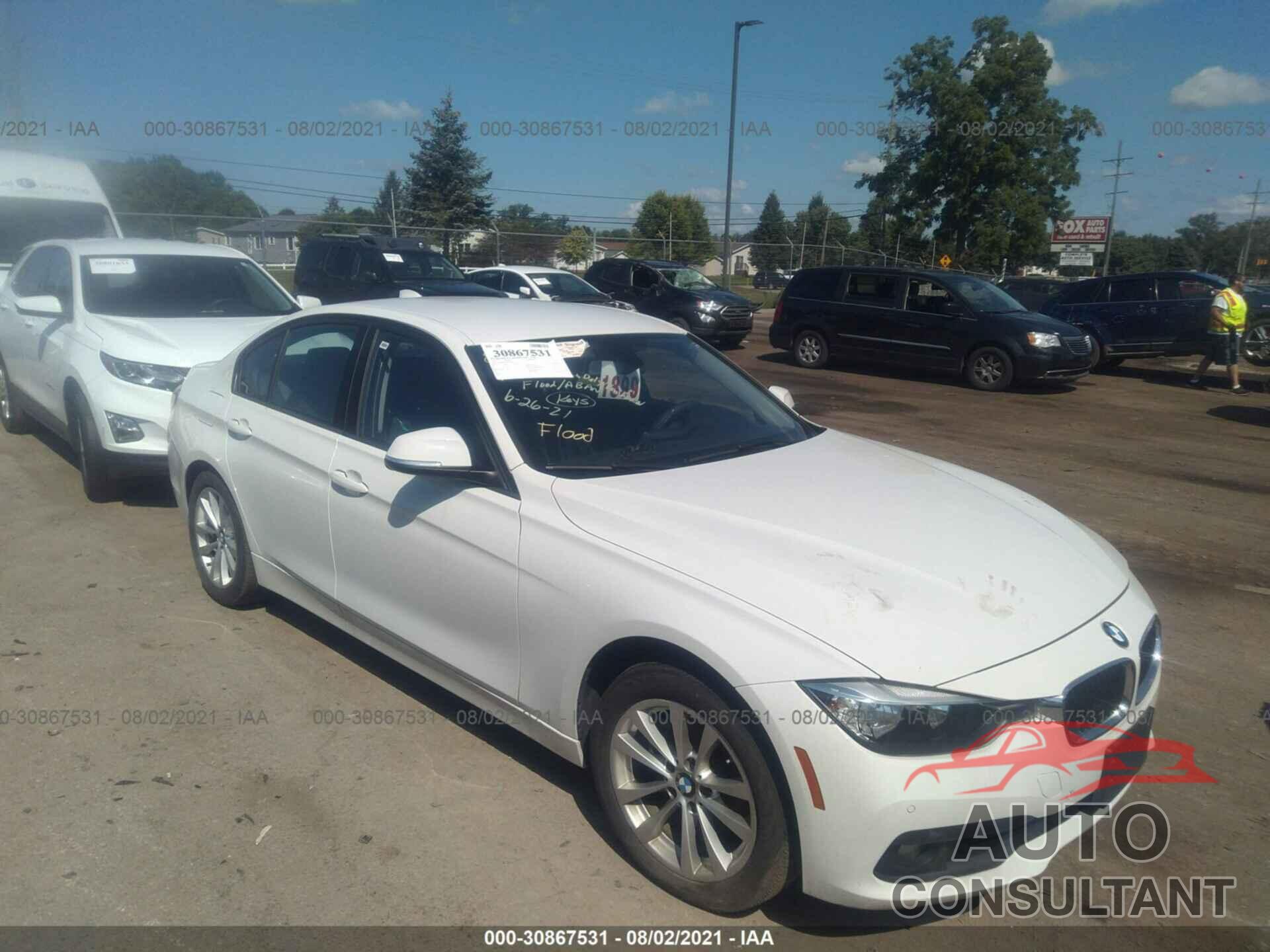 BMW 3 SERIES 2017 - WBA8E1G36HNU18052