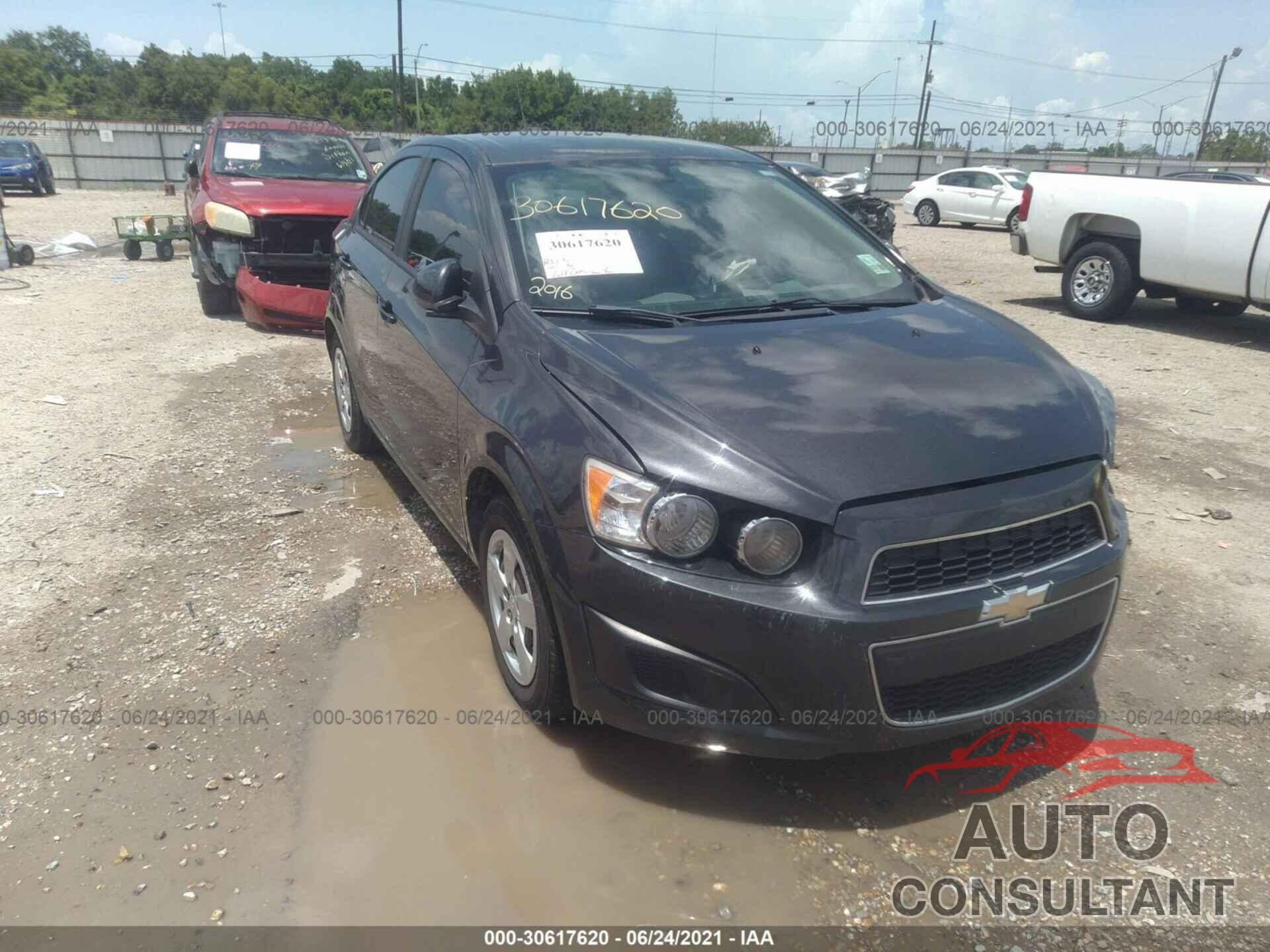 CHEVROLET SONIC 2016 - 1G1JA5SH4G4178863