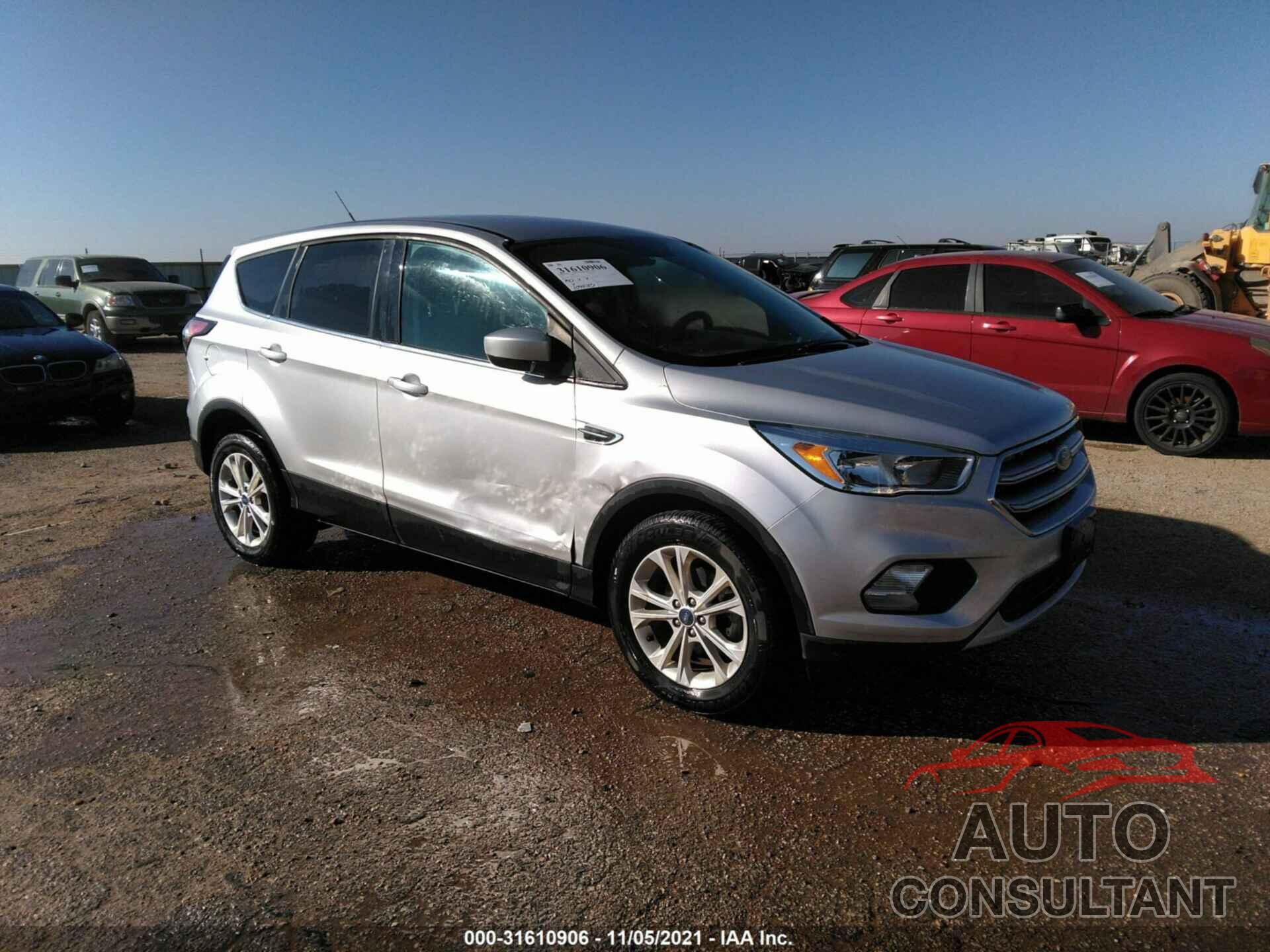 FORD ESCAPE 2017 - 1FMCU0GD9HUC09439