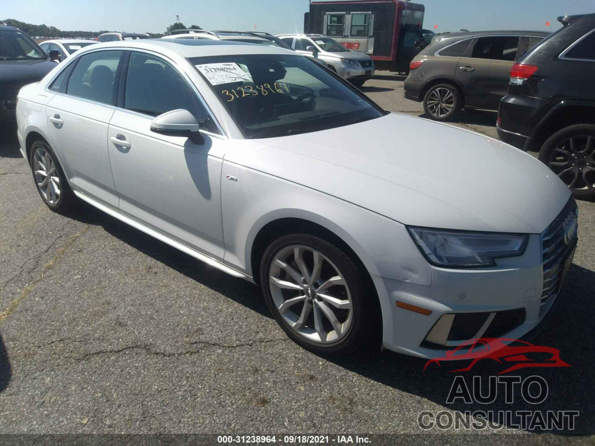 AUDI A4 2019 - WAUENAF4XKA041673