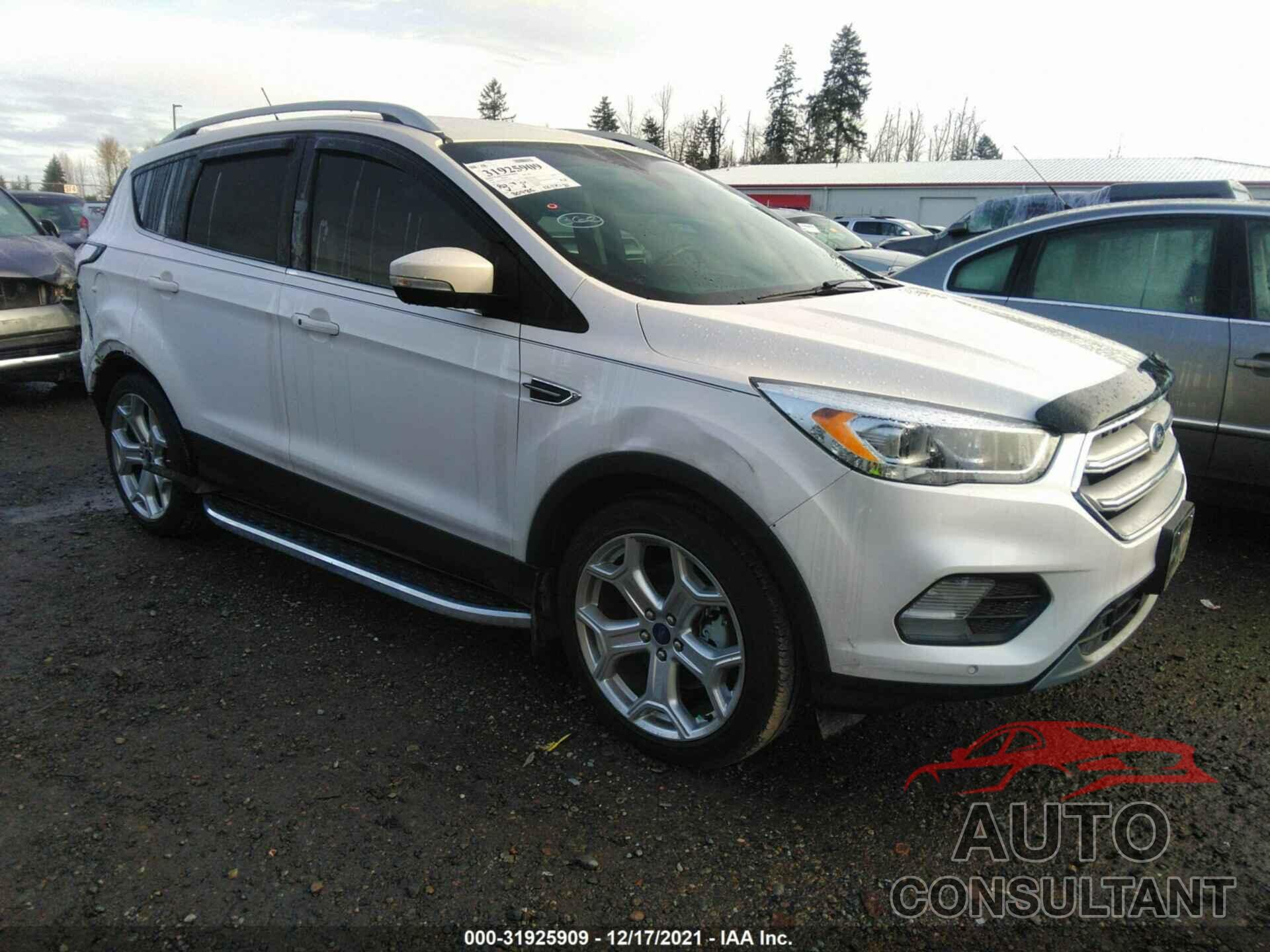 FORD ESCAPE 2018 - 1FMCU9J99JUD41406