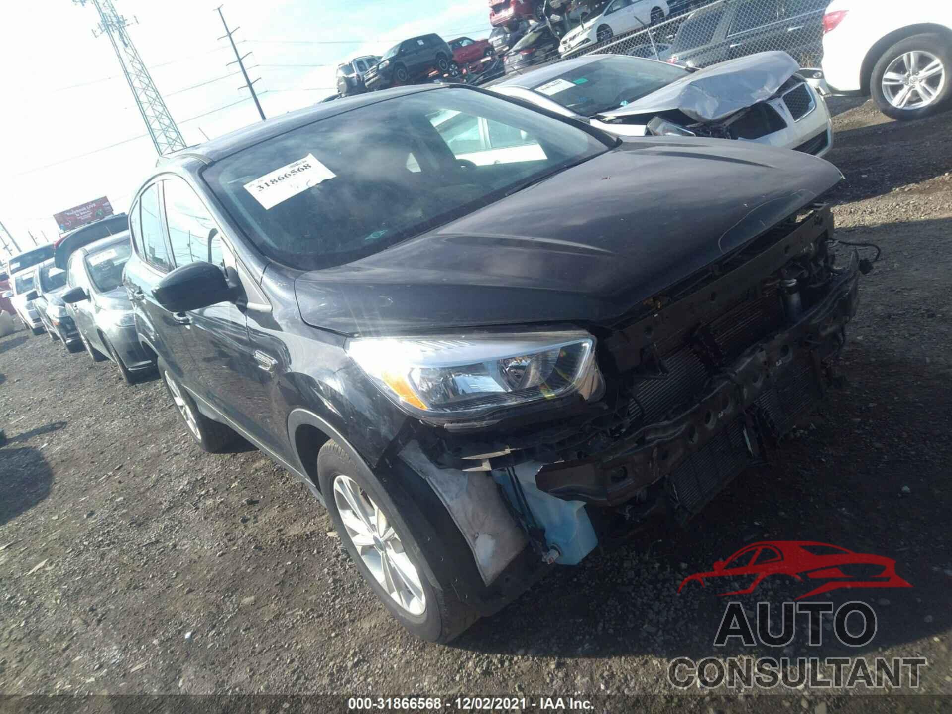 FORD ESCAPE 2017 - 1FMCU0GD6HUD36021