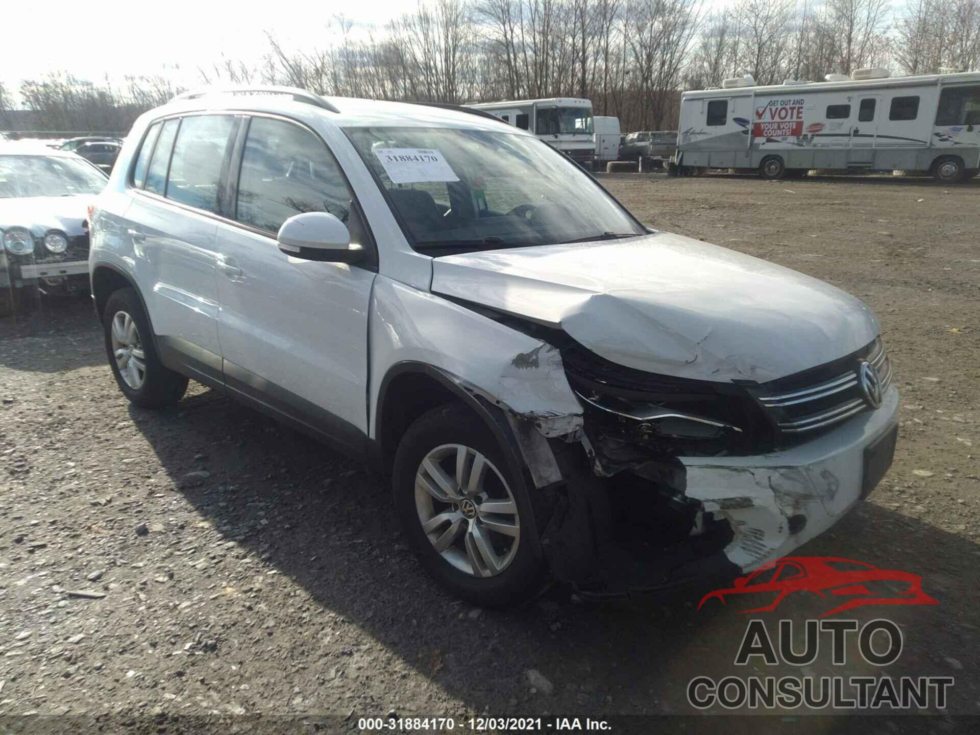 VOLKSWAGEN TIGUAN 2017 - WVGAV7AX9HK025968