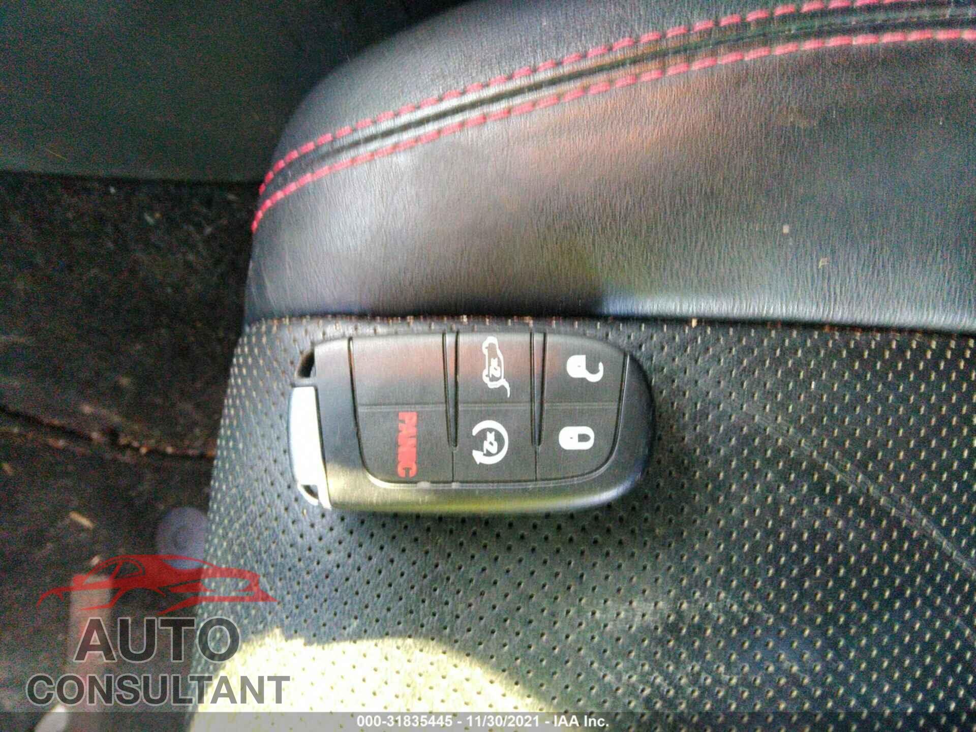 DODGE DURANGO 2017 - 1C4SDJCT4HC840060