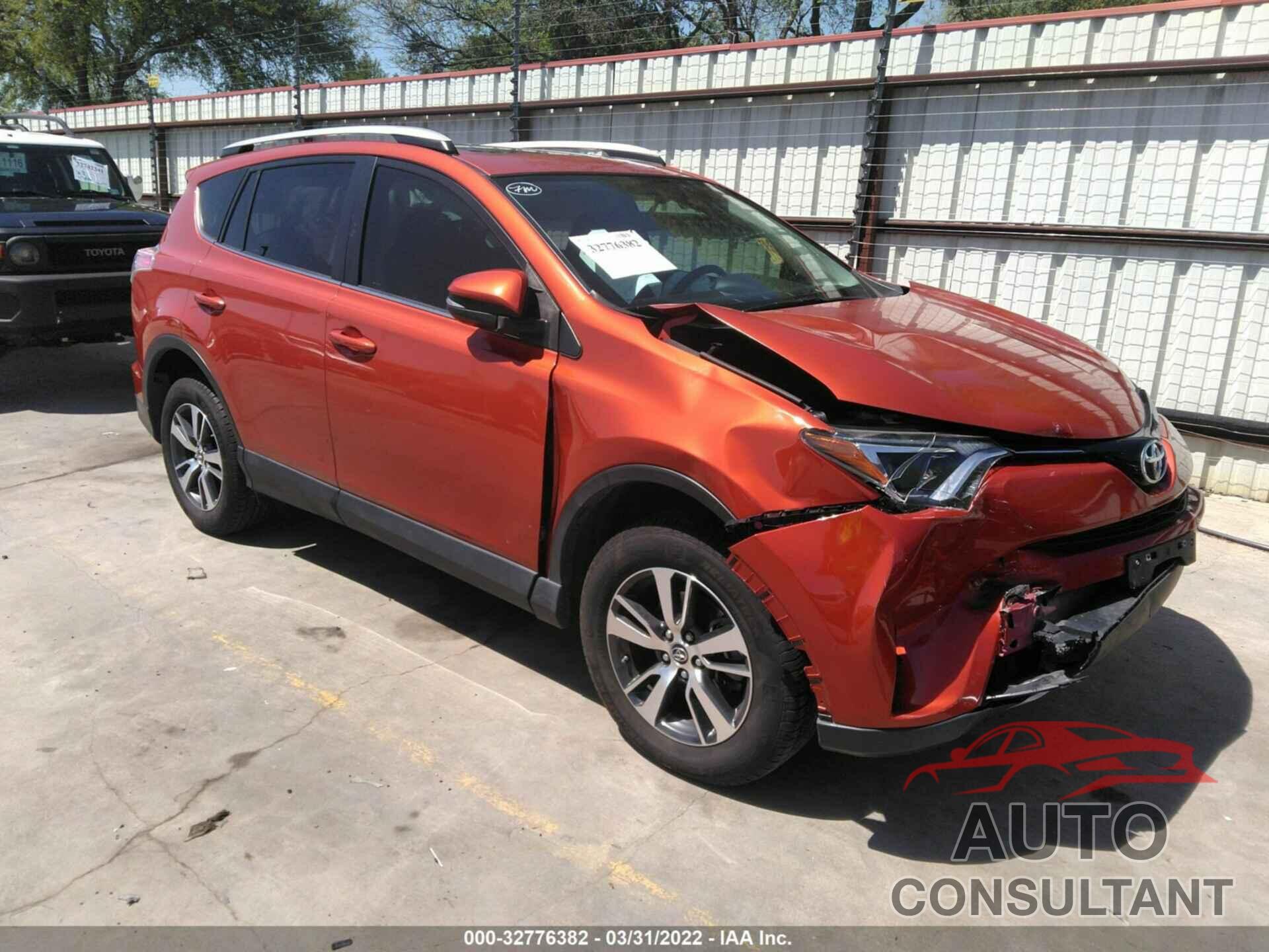TOYOTA RAV4 2016 - JTMWFREV3GJ073224