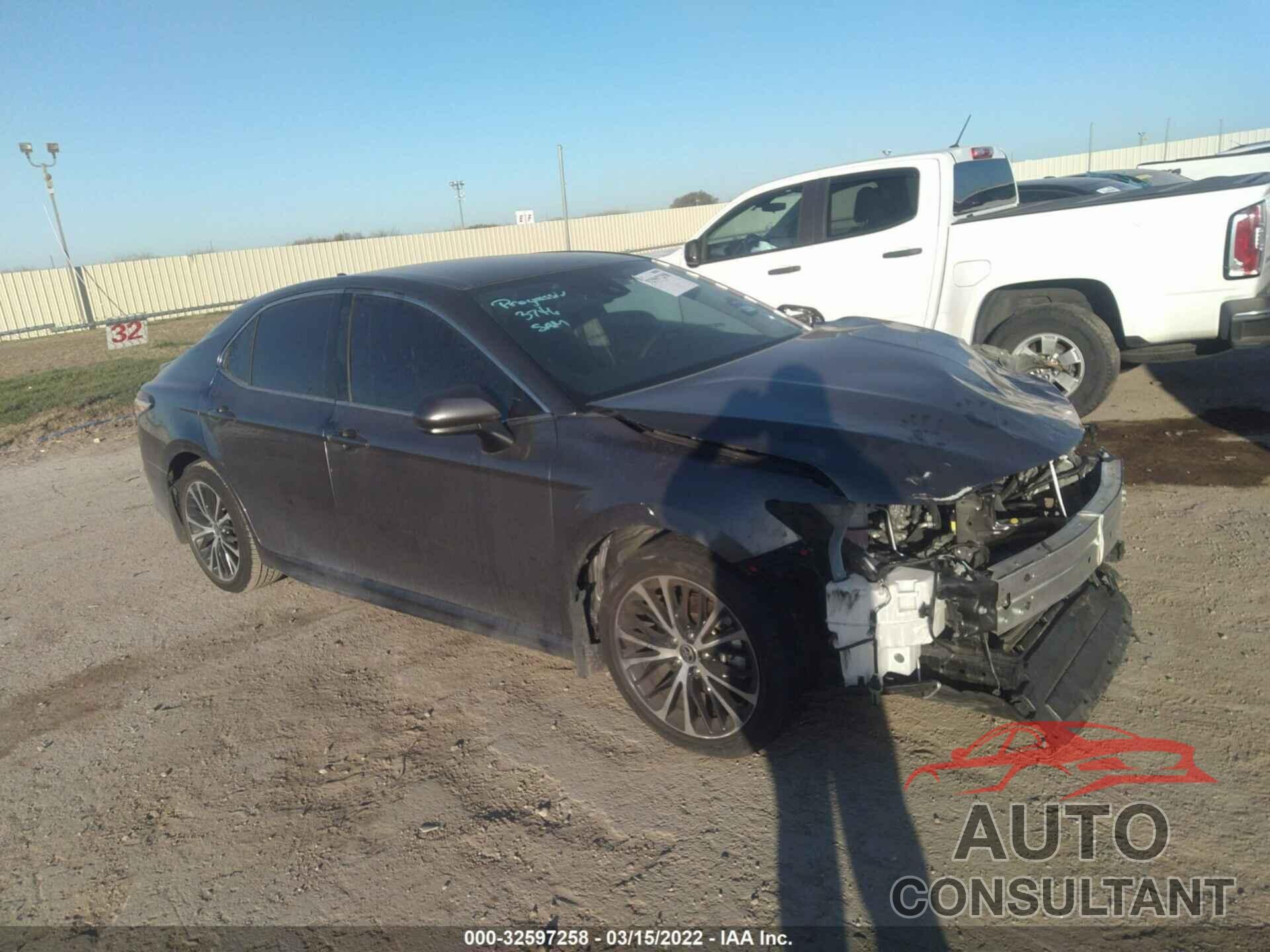 TOYOTA CAMRY 2020 - 4T1G11AK8LU390632