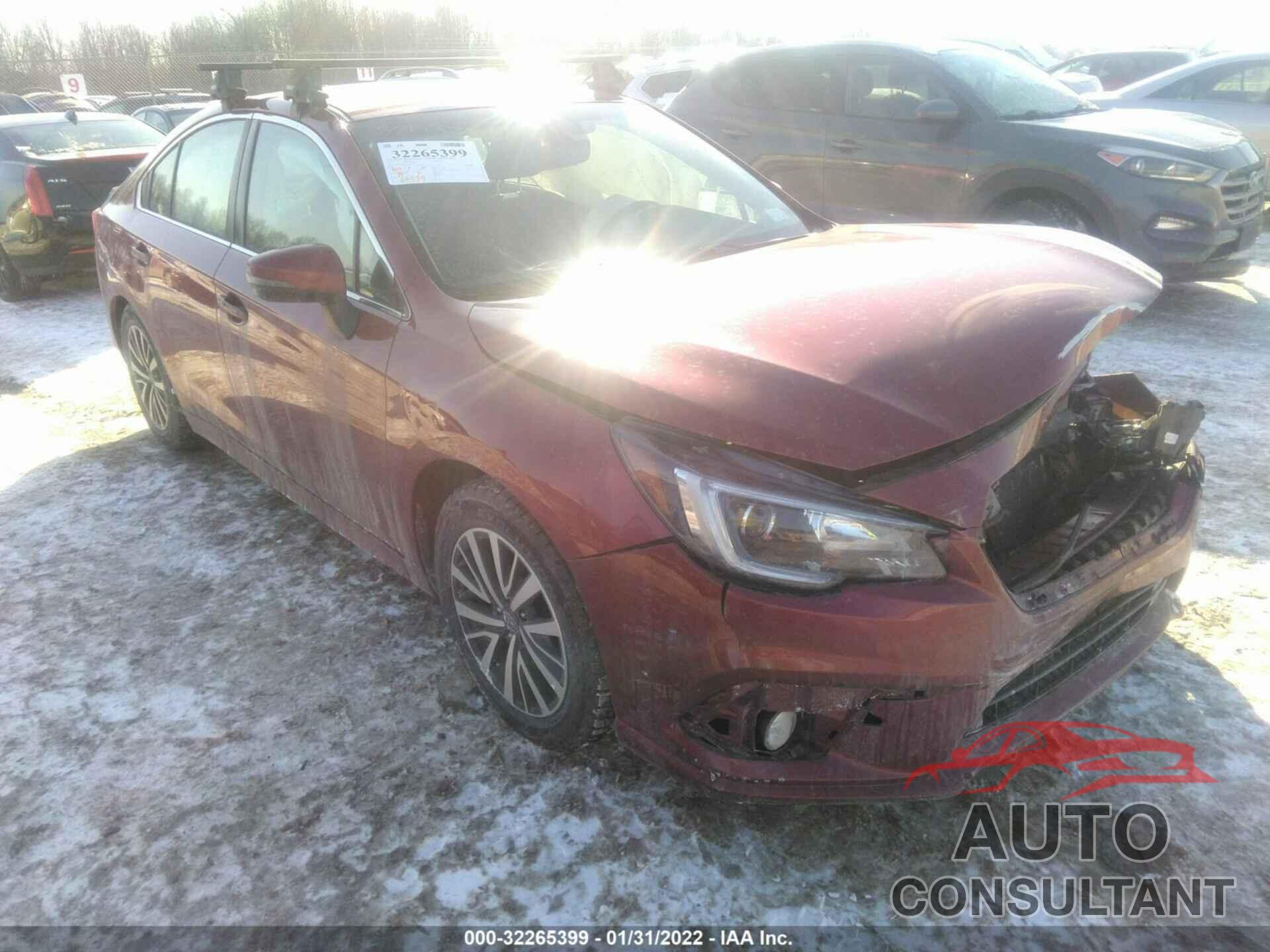 SUBARU LEGACY 2019 - 4S3BNAF61K3040326