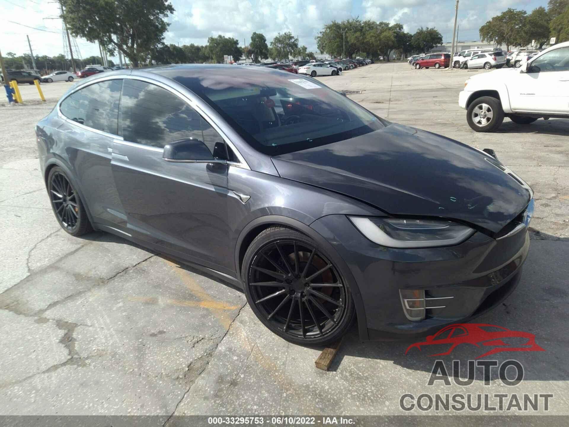 TESLA MODEL X 2017 - 5YJXCBE27HF059250