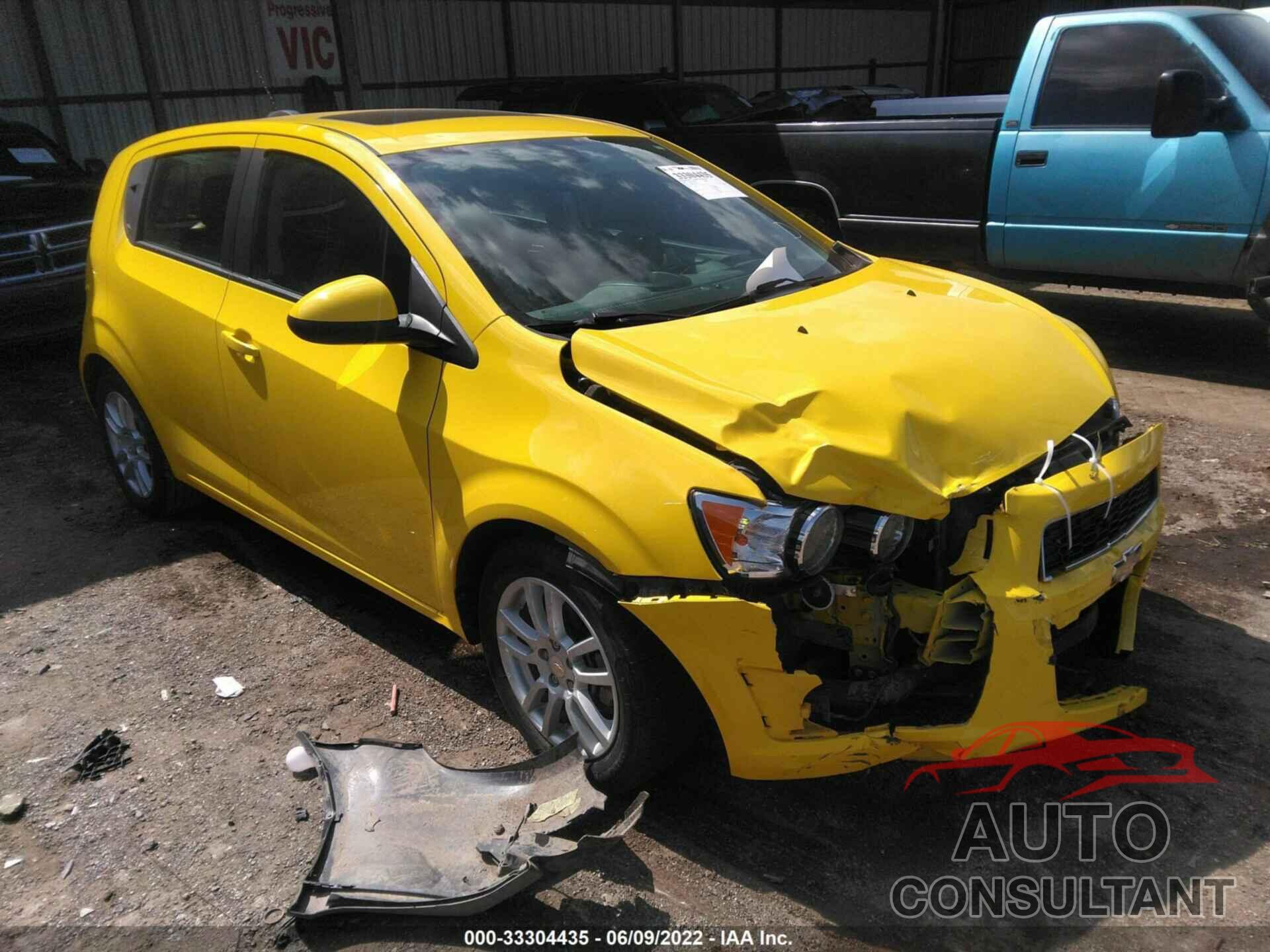 CHEVROLET SONIC 2016 - 1G1JC6SB1G4122147