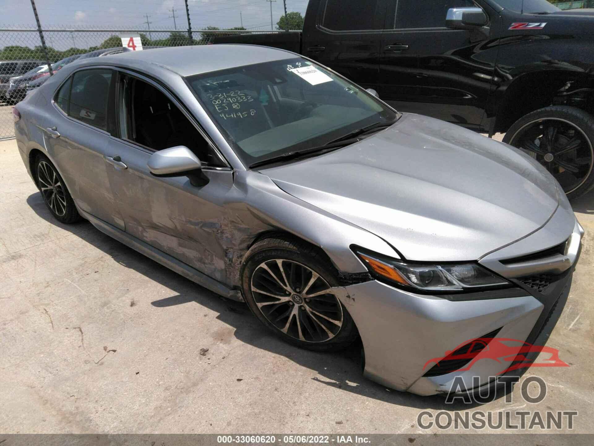 TOYOTA CAMRY 2020 - 4T1G11AK0LU941958