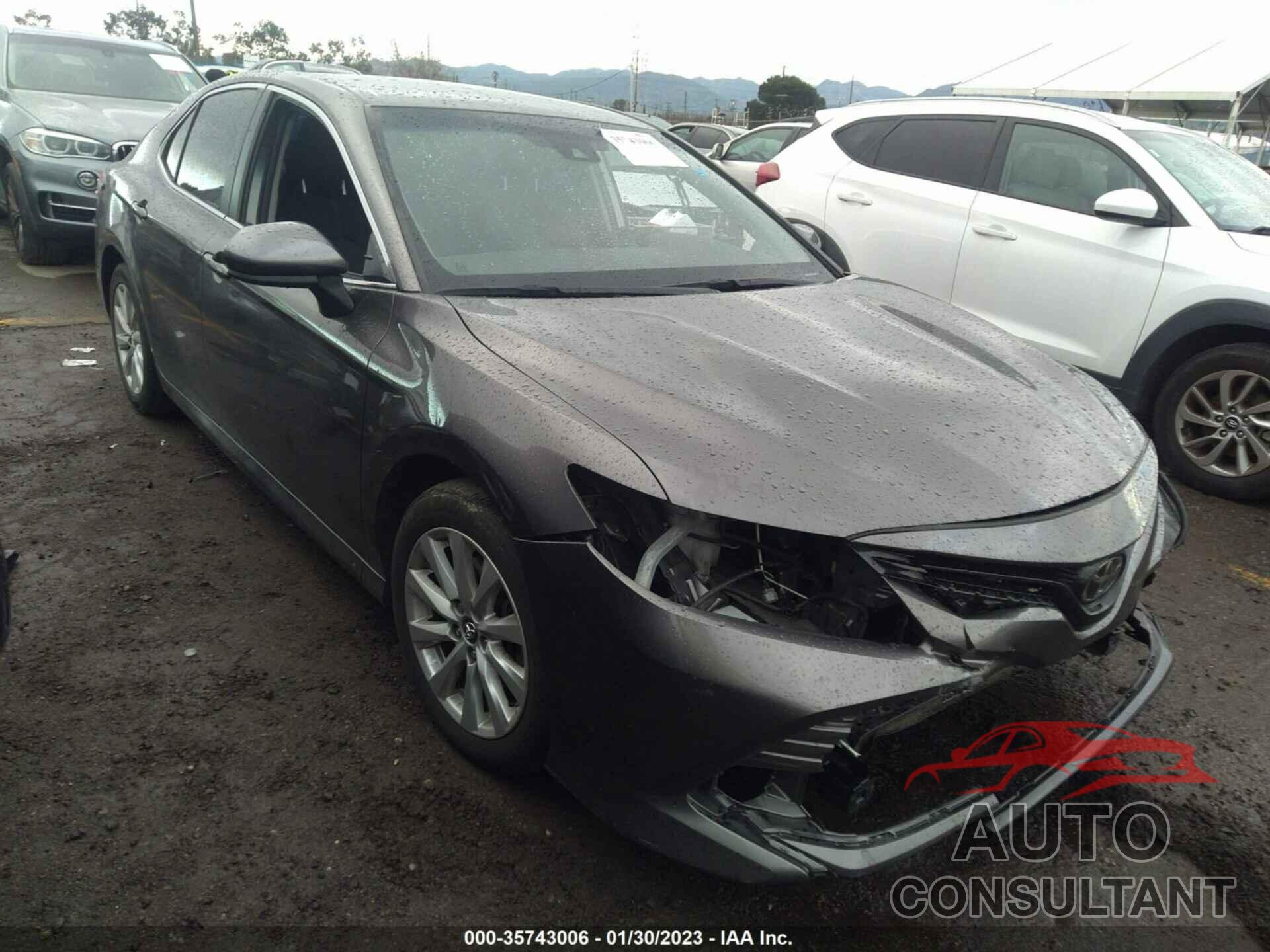 TOYOTA CAMRY 2018 - 4T1B11HK5JU595483