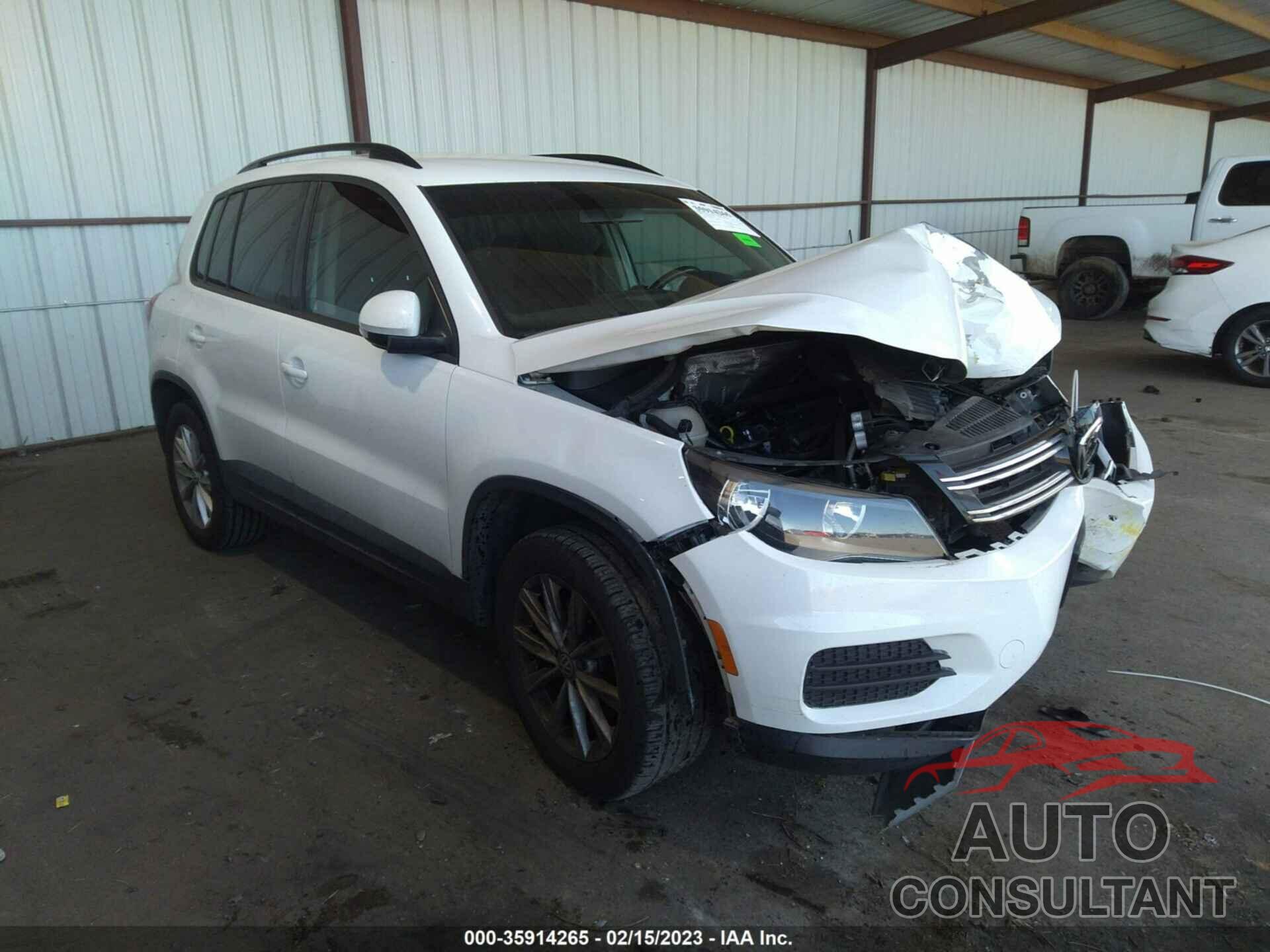 VOLKSWAGEN TIGUAN LIMITED 2018 - WVGAV7AX6JK005621