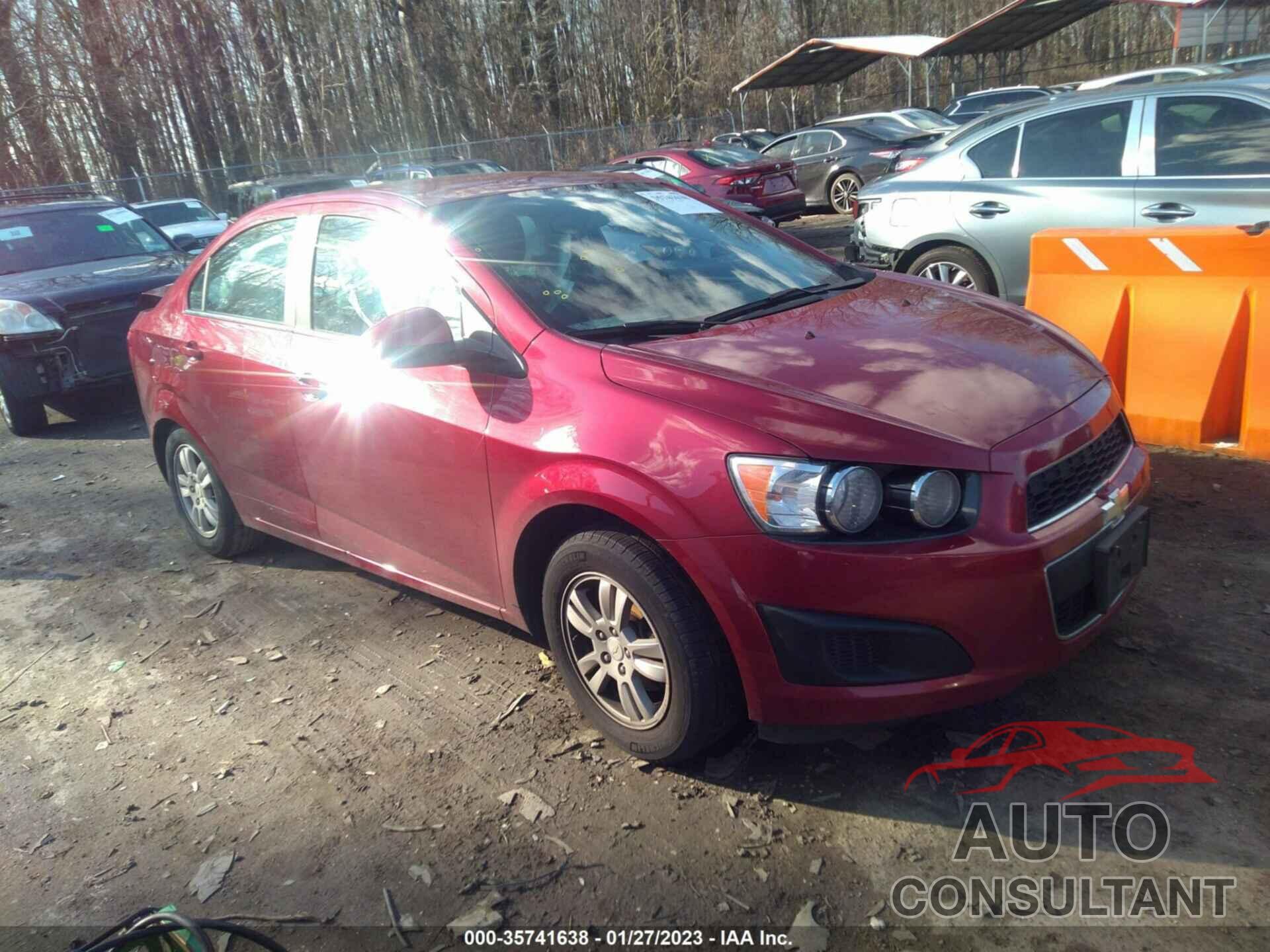 CHEVROLET SONIC 2015 - 1G1JC5SGXF4147522