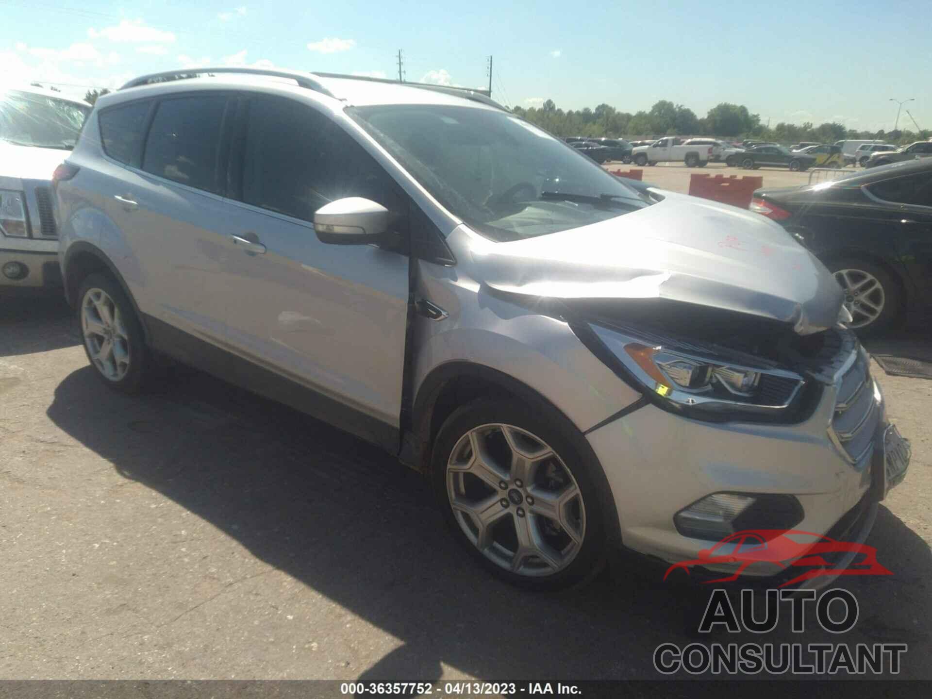 FORD ESCAPE 2019 - 1FMCU0J90KUC09874
