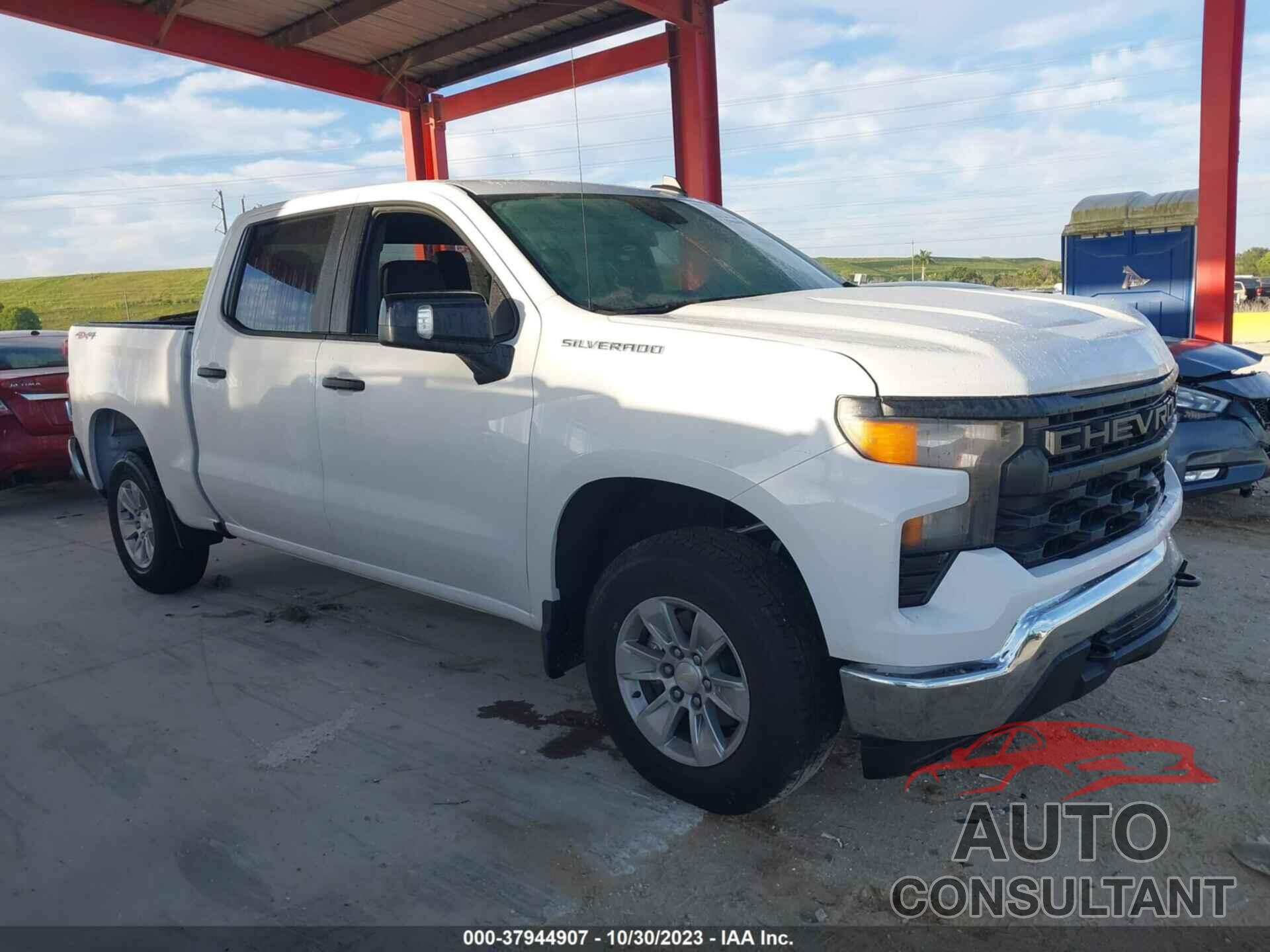 CHEVROLET SILVERADO 1500 2023 - 1GCPDAEK5PZ288543