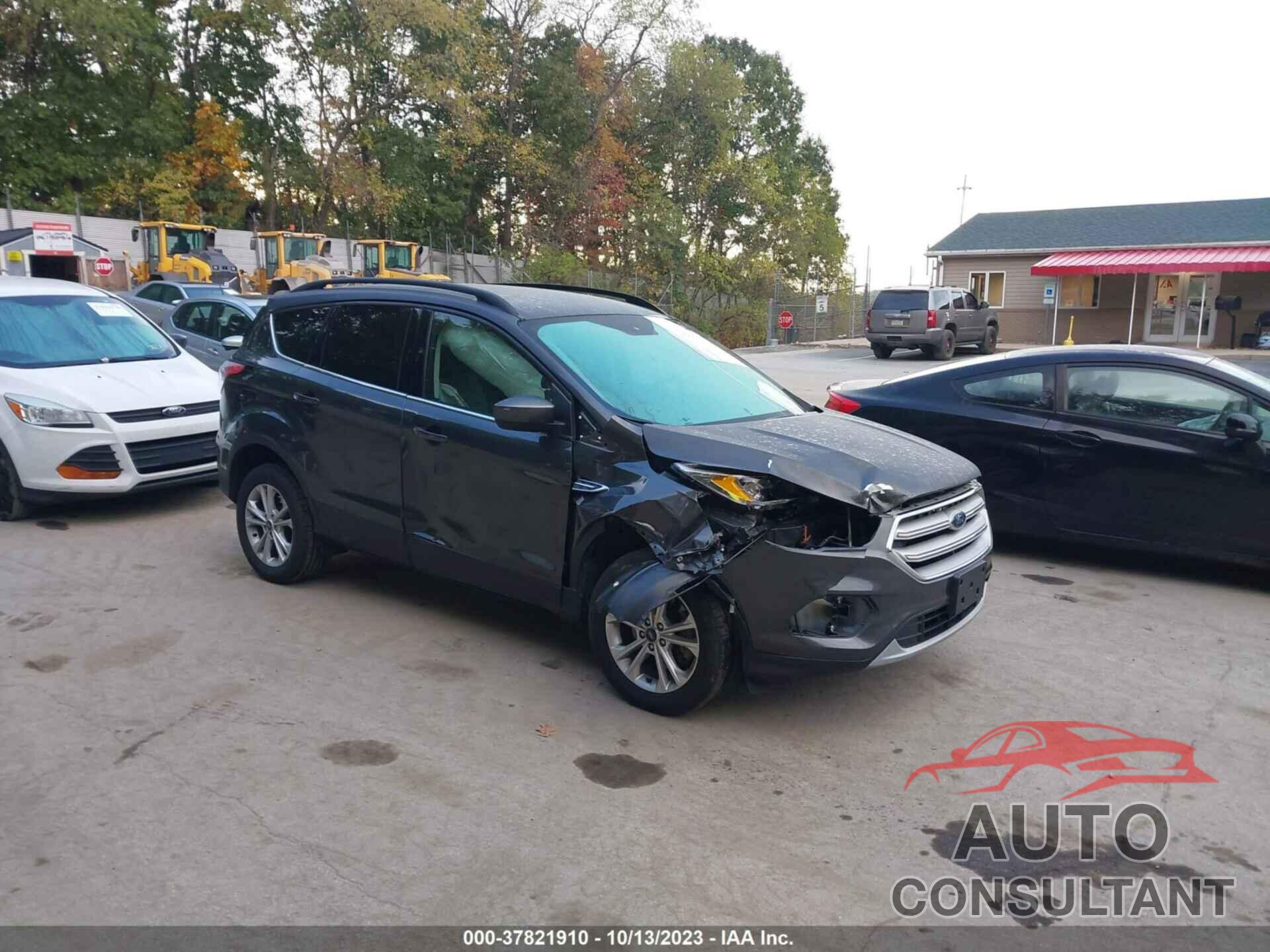 FORD ESCAPE 2018 - 1FMCU9GD5JUD40295