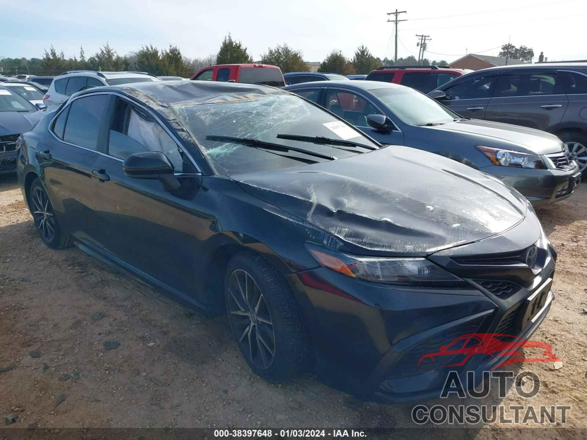 TOYOTA CAMRY 2021 - 4T1G11AK0MU404105