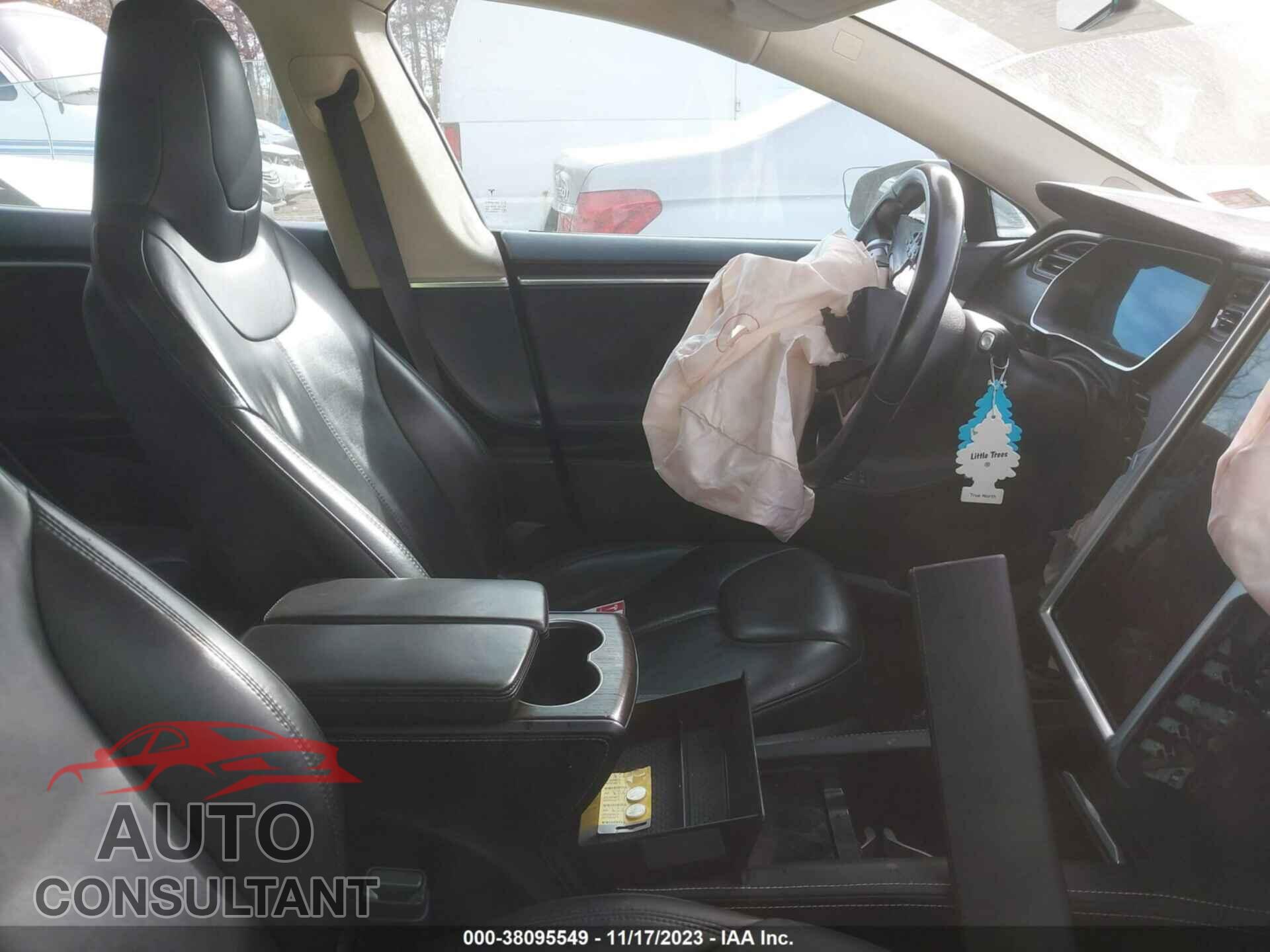 TESLA MODEL S 2015 - 5YJSA1E29FF118824