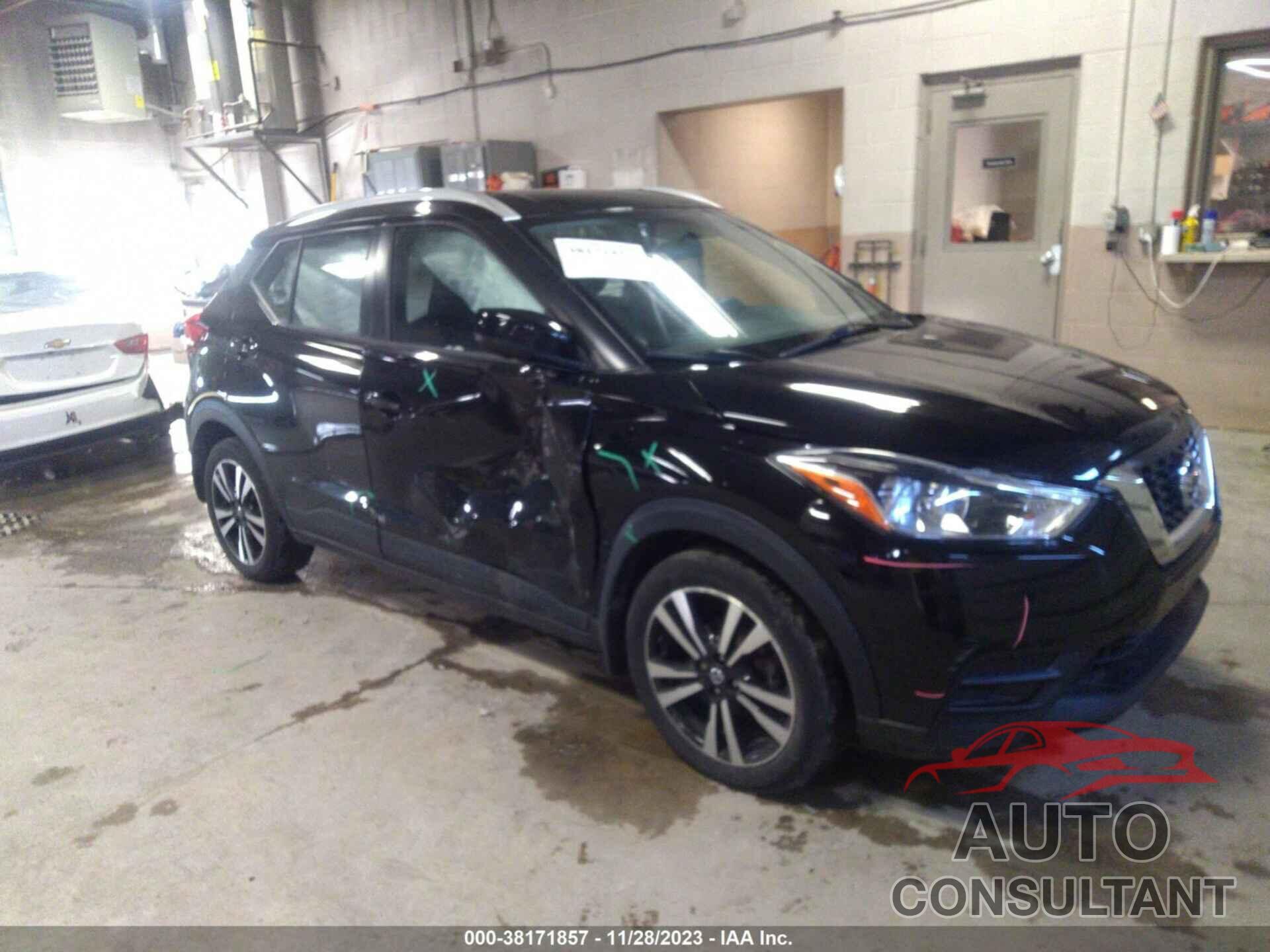 NISSAN KICKS 2018 - 3N1CP5CU3JL509642